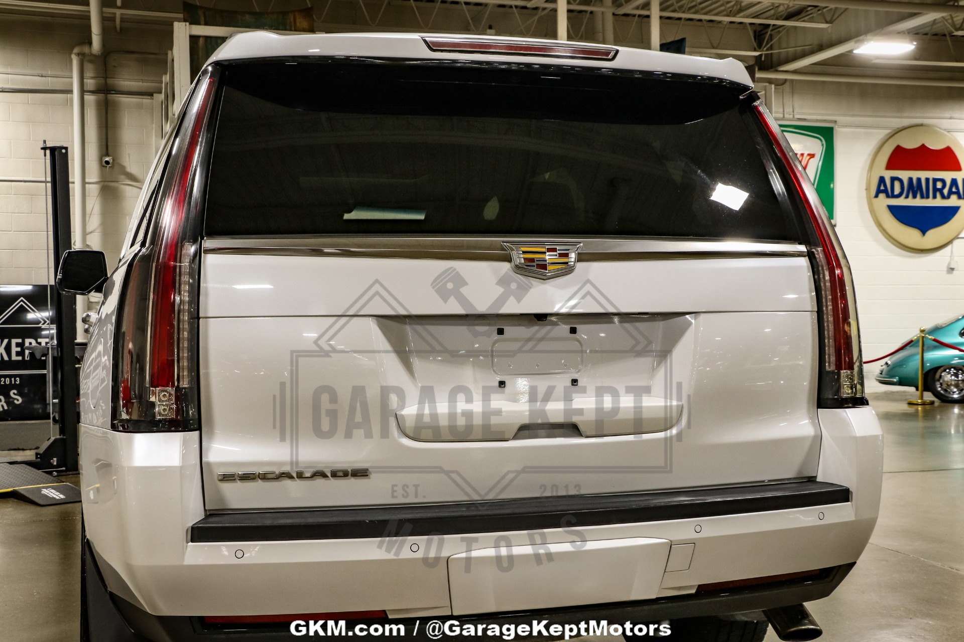 2016 Cadillac Escalade 43