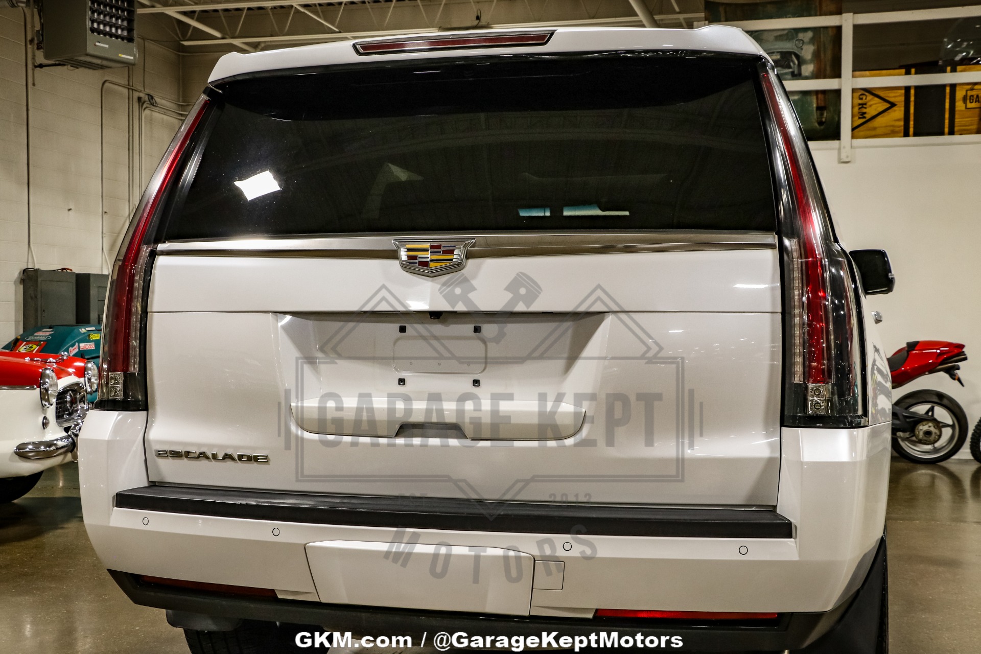 2016 Cadillac Escalade 44
