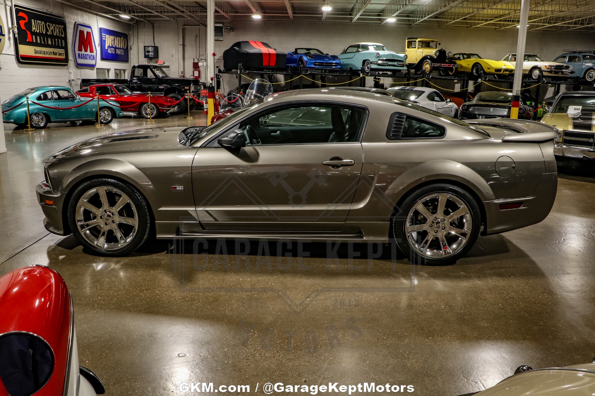 2005 Ford Mustang 10