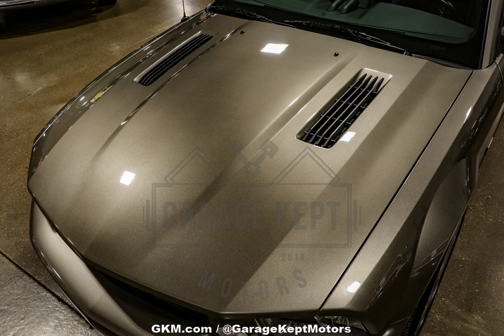 2005 Ford Mustang 28