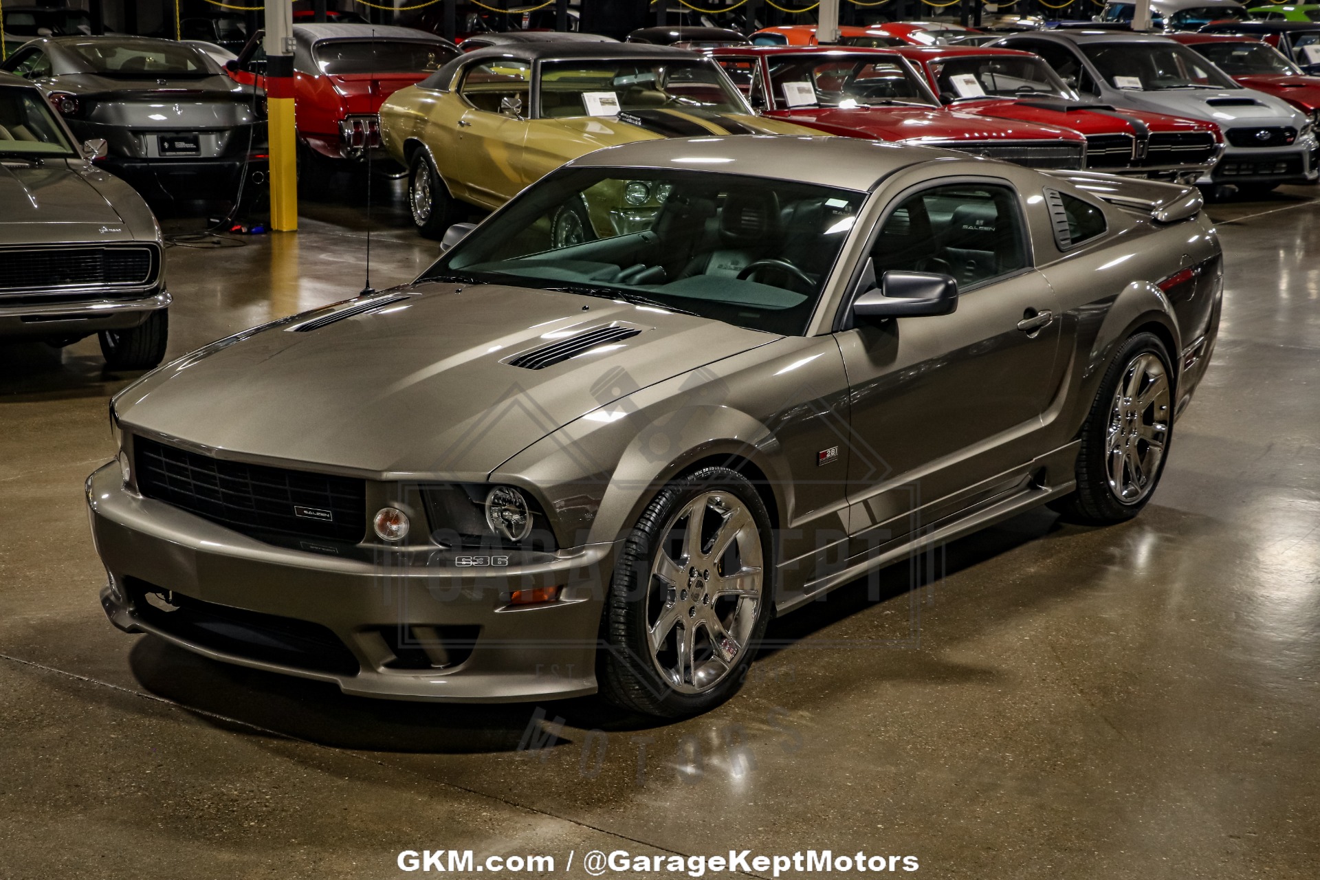 2005 Ford Mustang 37