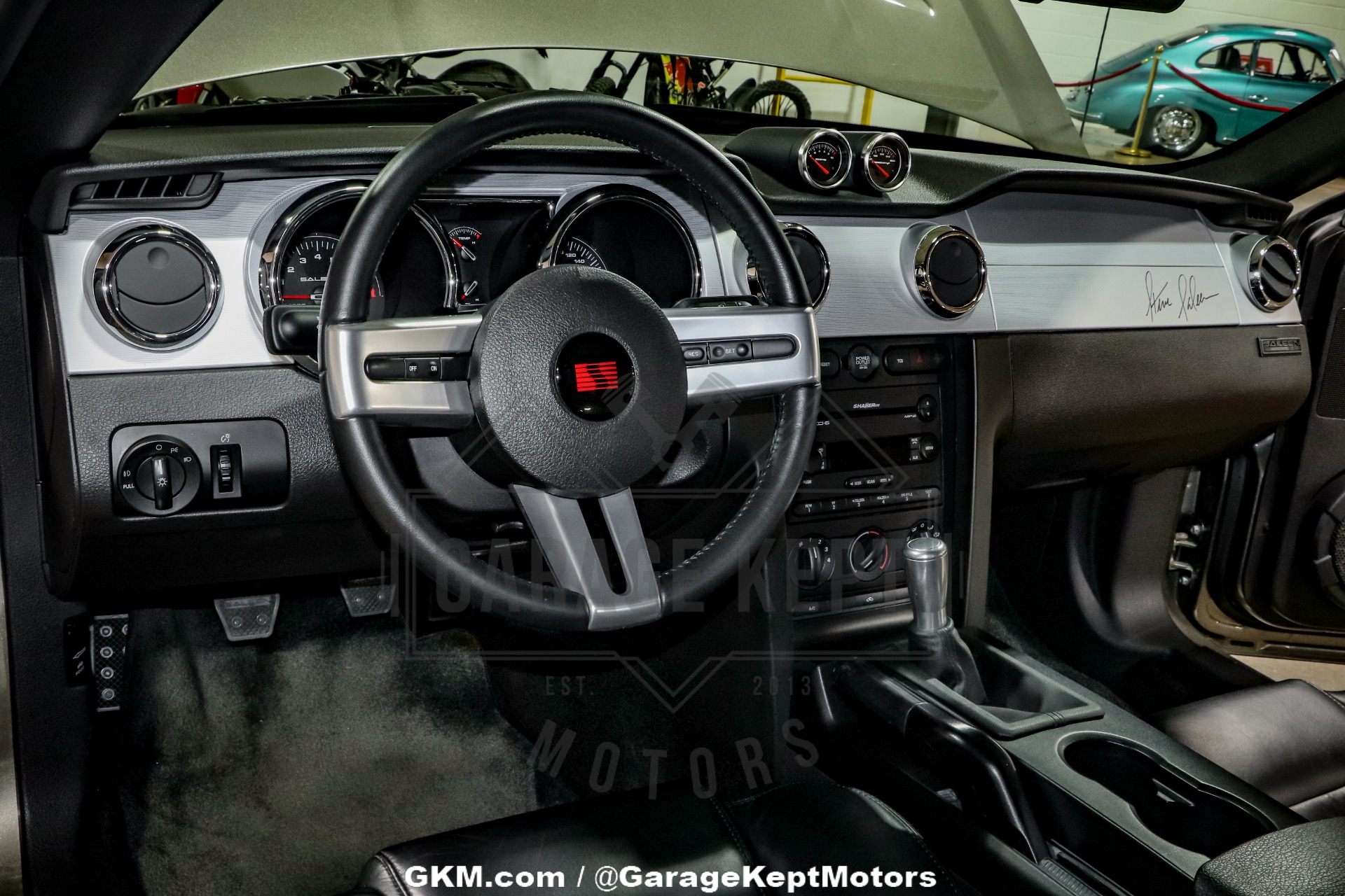 2005 Ford Mustang 4