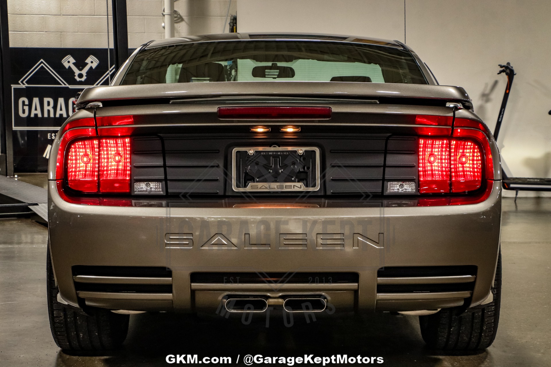 2005 Ford Mustang 51