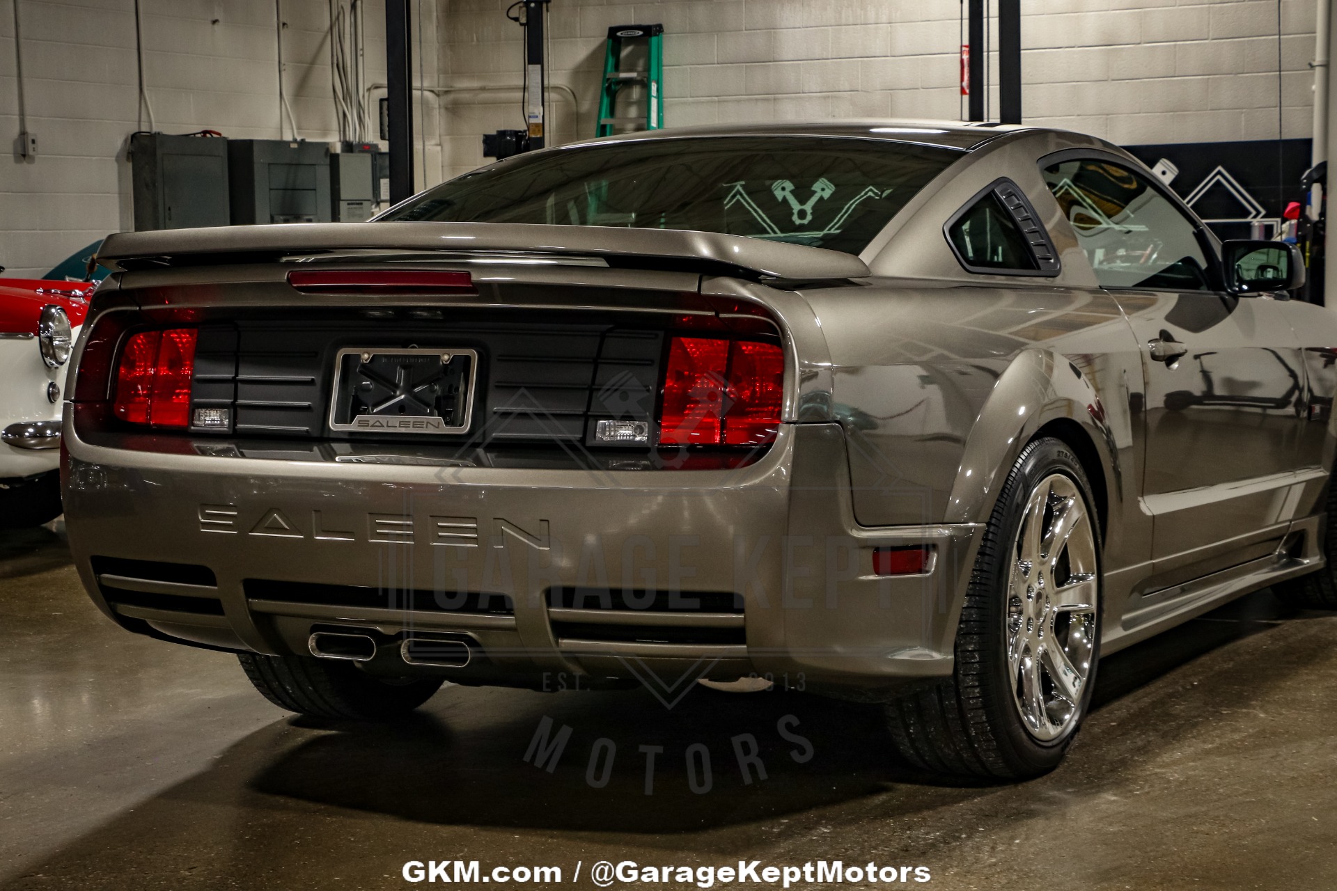 2005 Ford Mustang 53