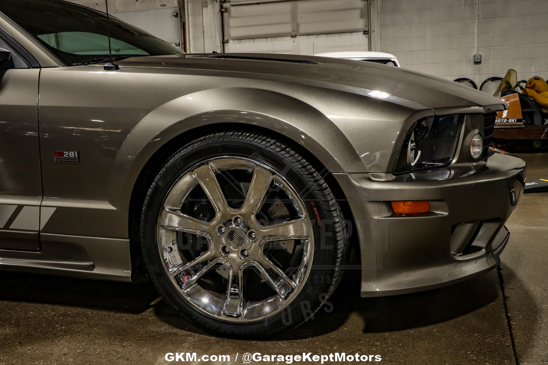 2005 Ford Mustang 62