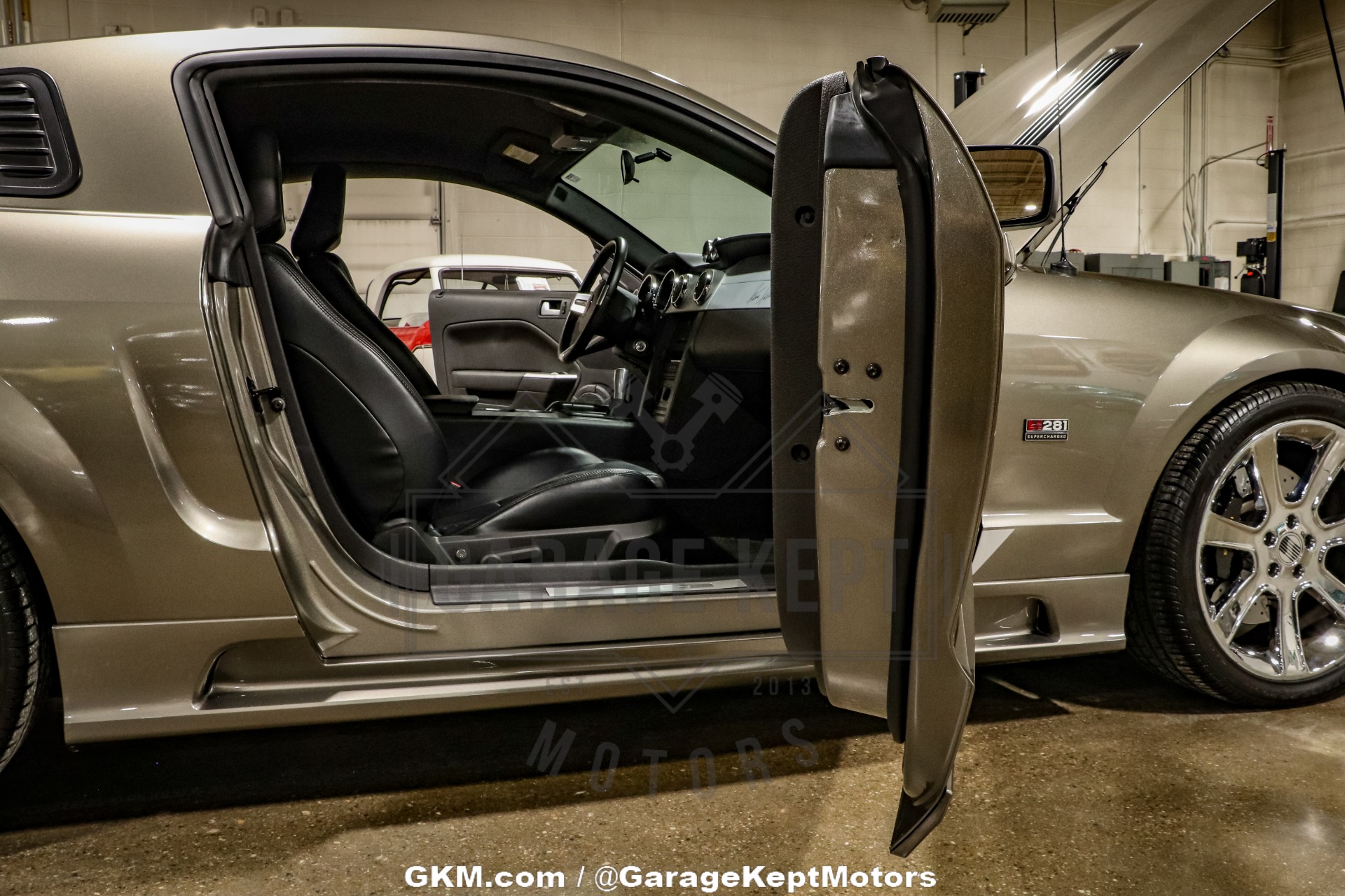 2005 Ford Mustang 70