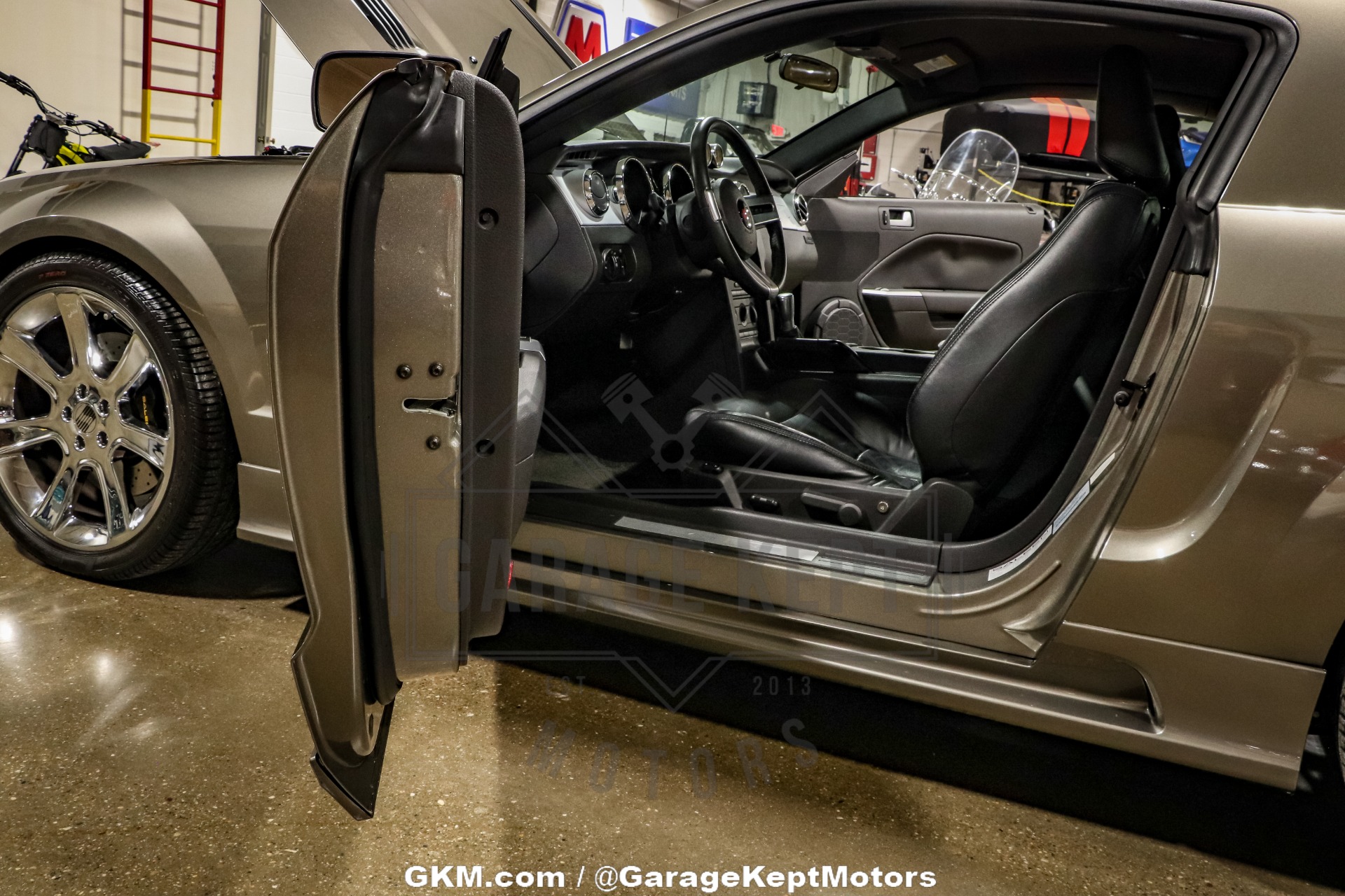 2005 Ford Mustang 93