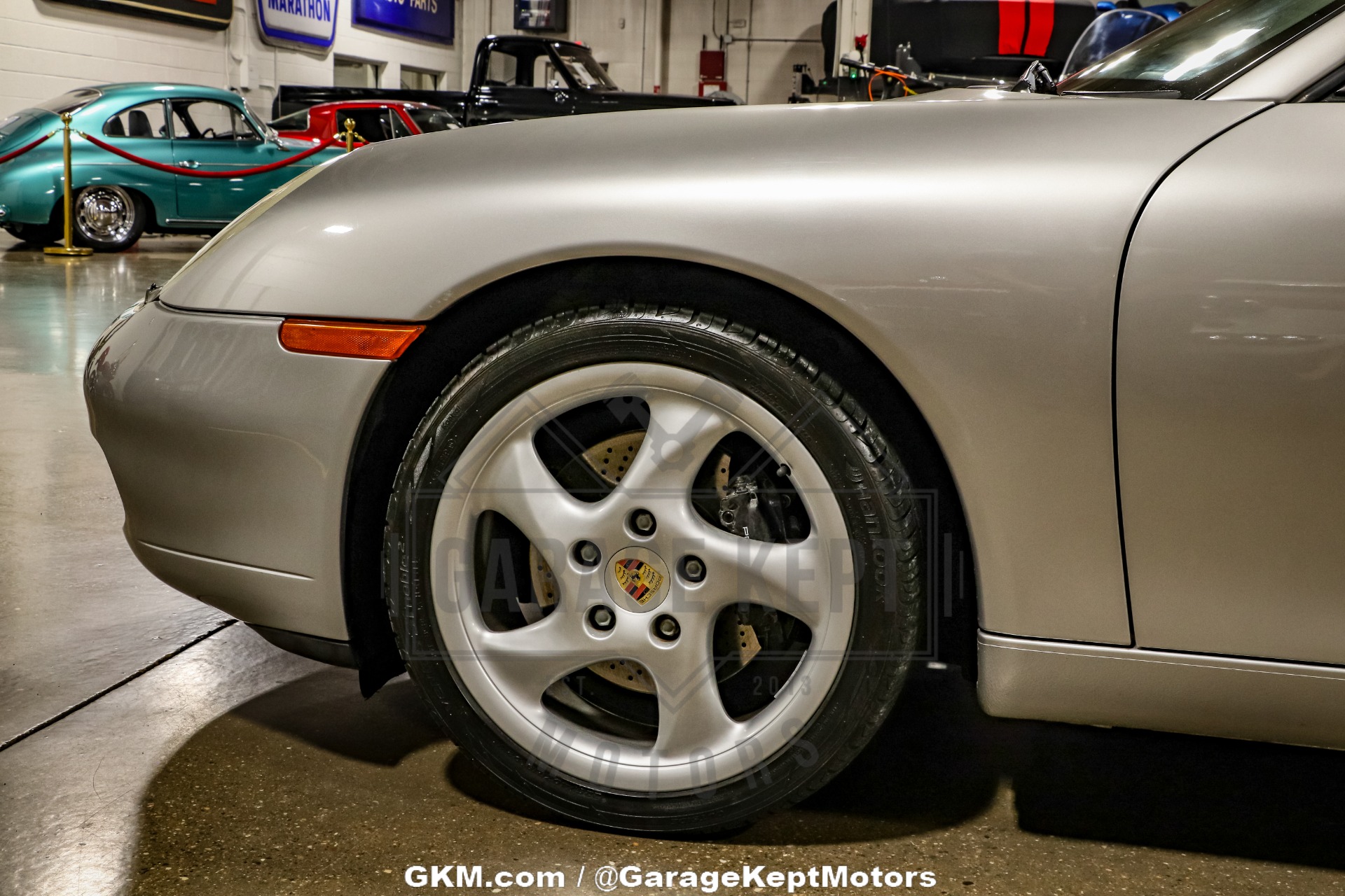 2001 Porsche 911 32