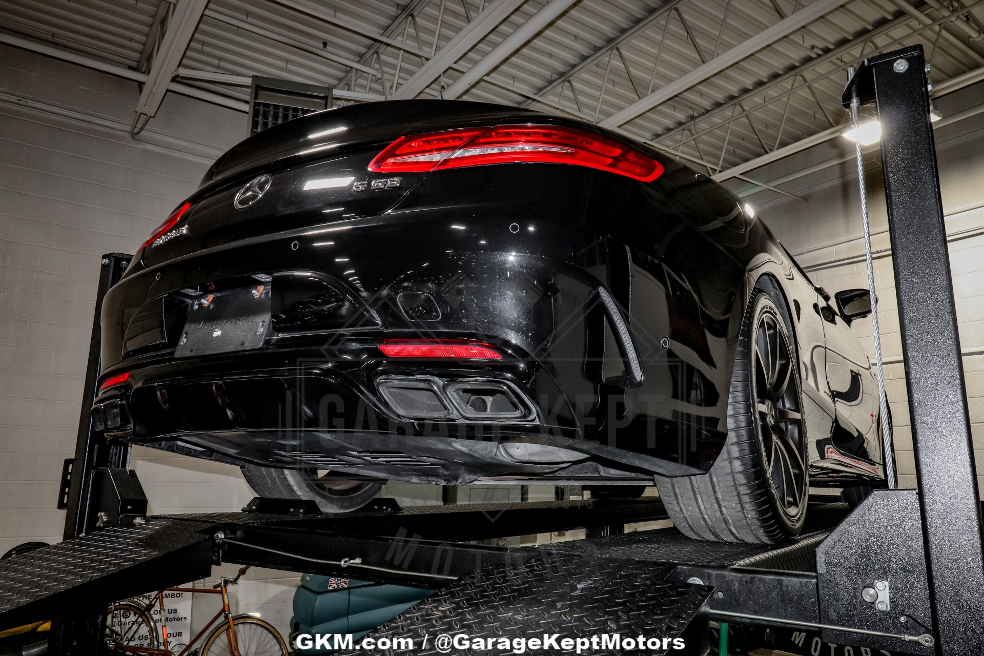2017 Mercedes-Benz AMG S63 200