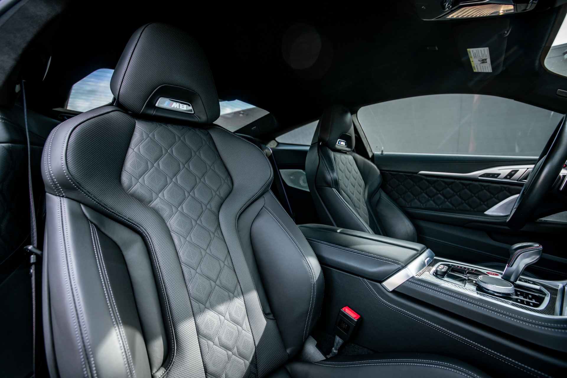 2022 BMW M8 13