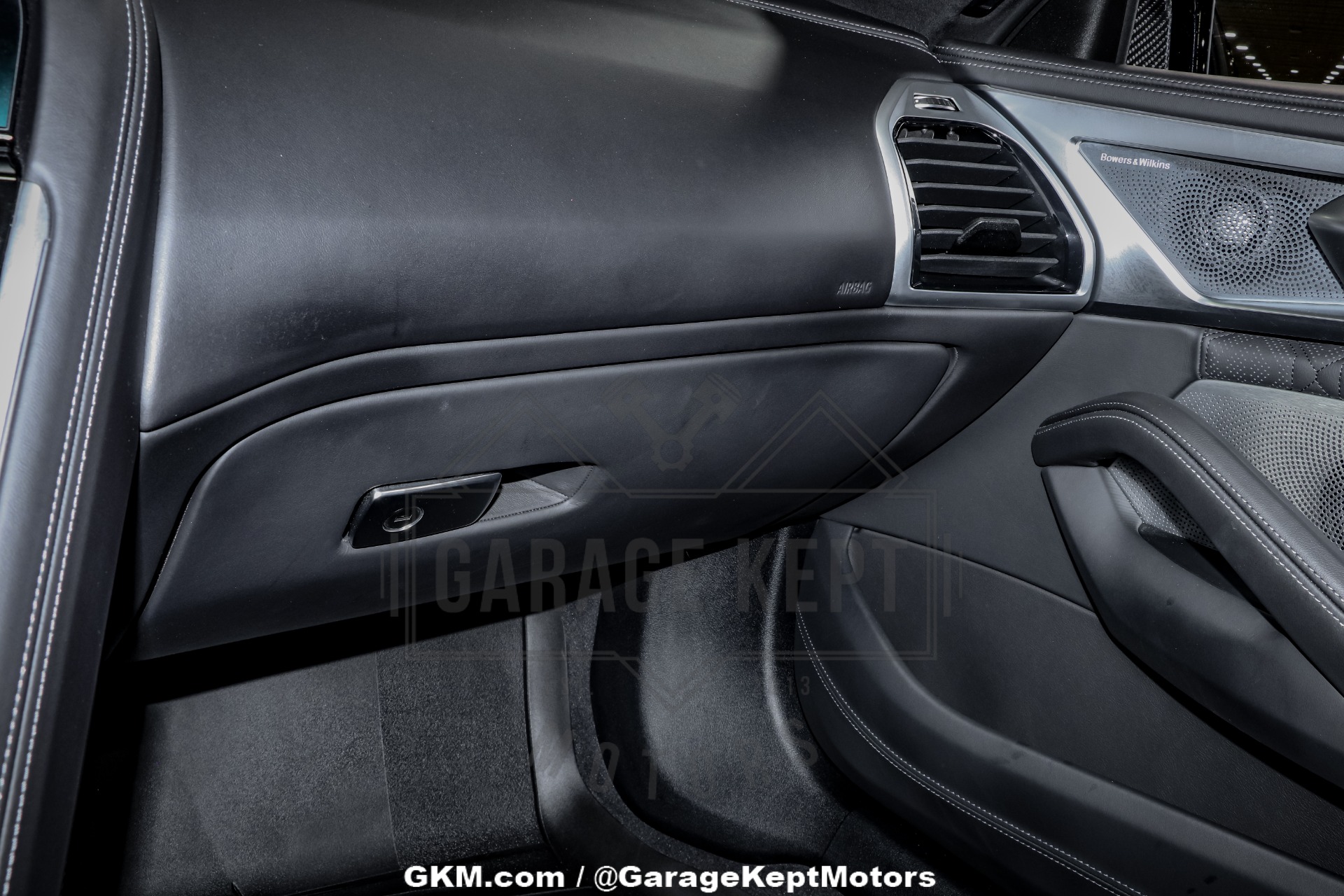 2022 BMW M8 156