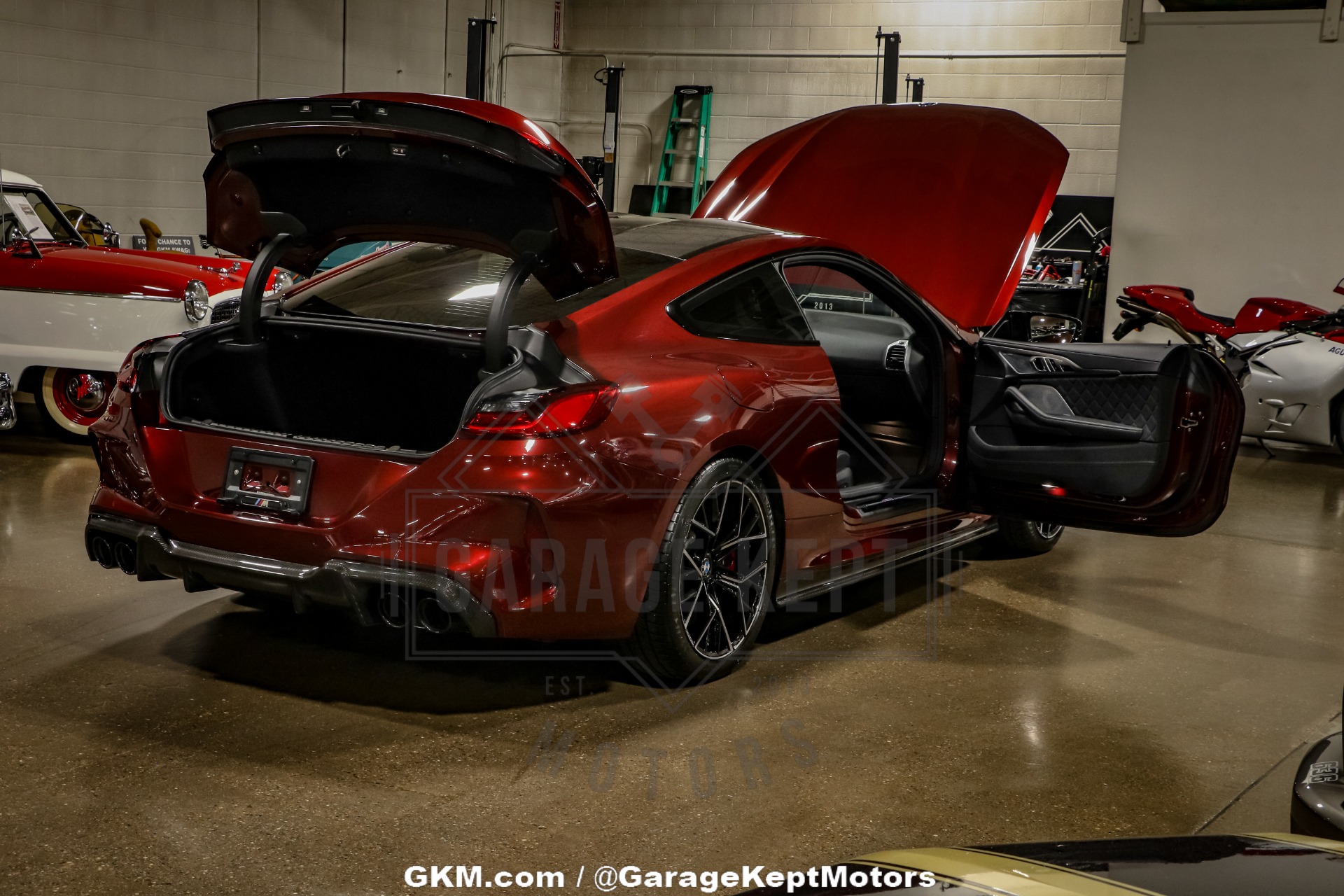 2022 BMW M8 82