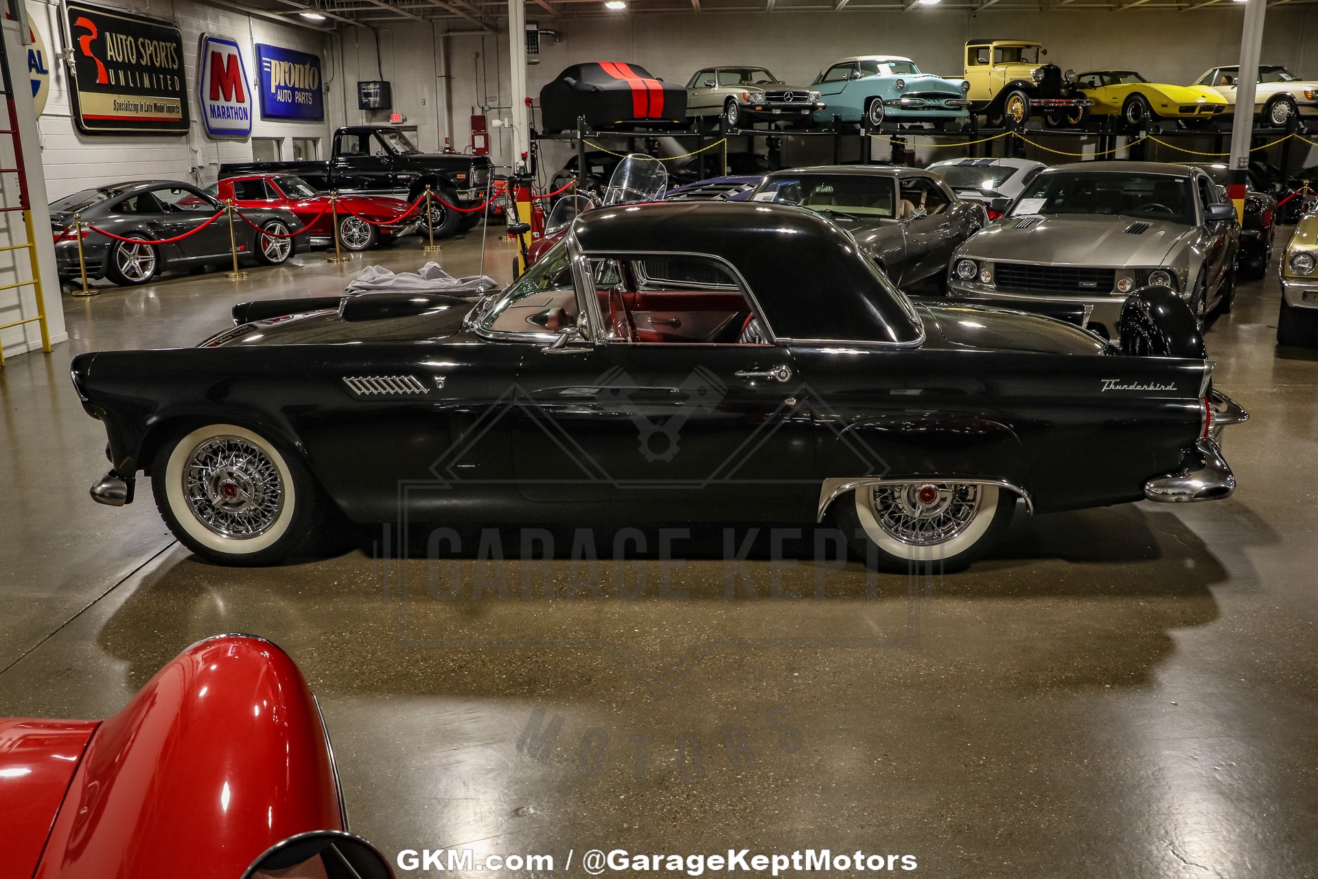 1956 Ford Thunderbird 32