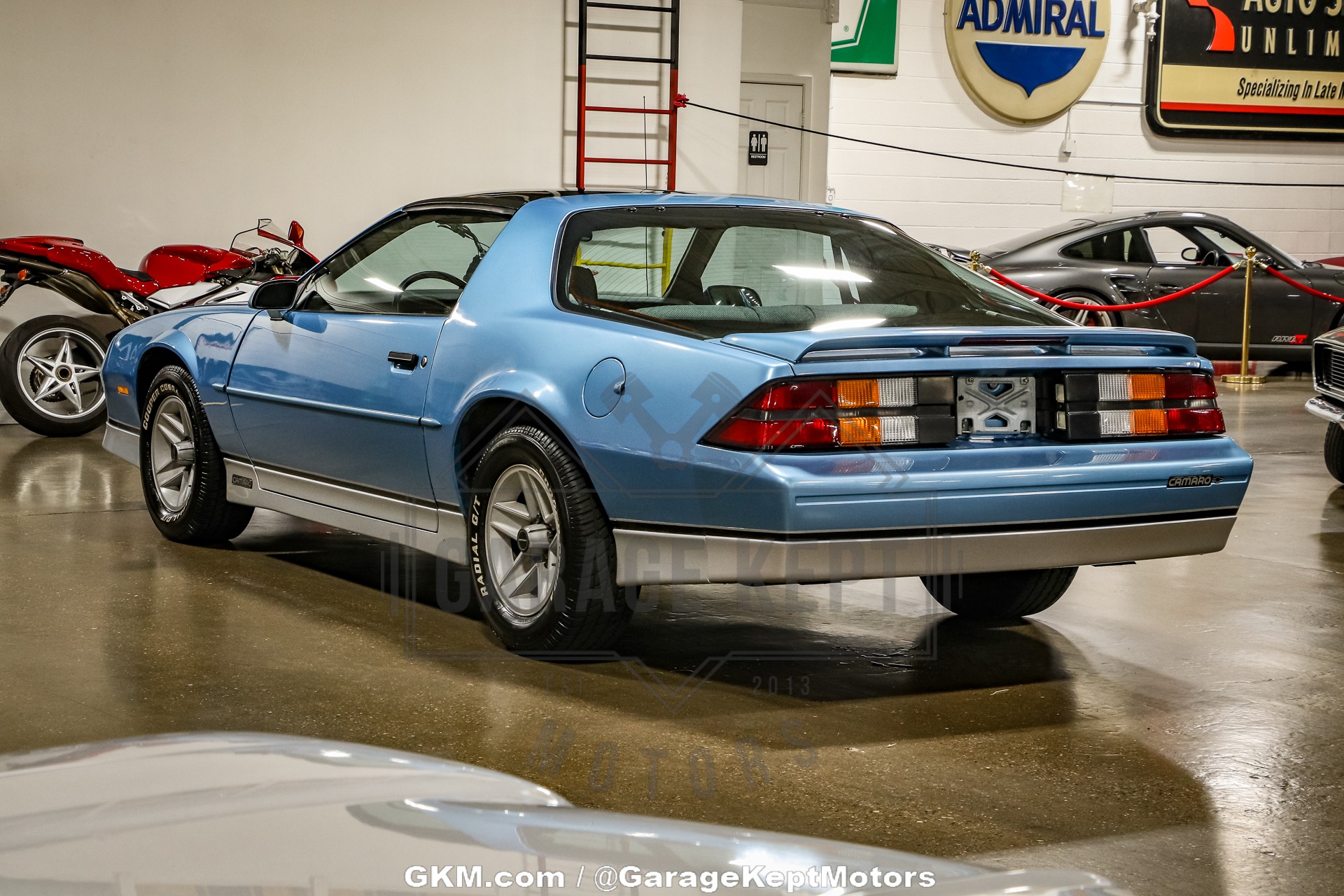 1988 Chevrolet Camaro 12