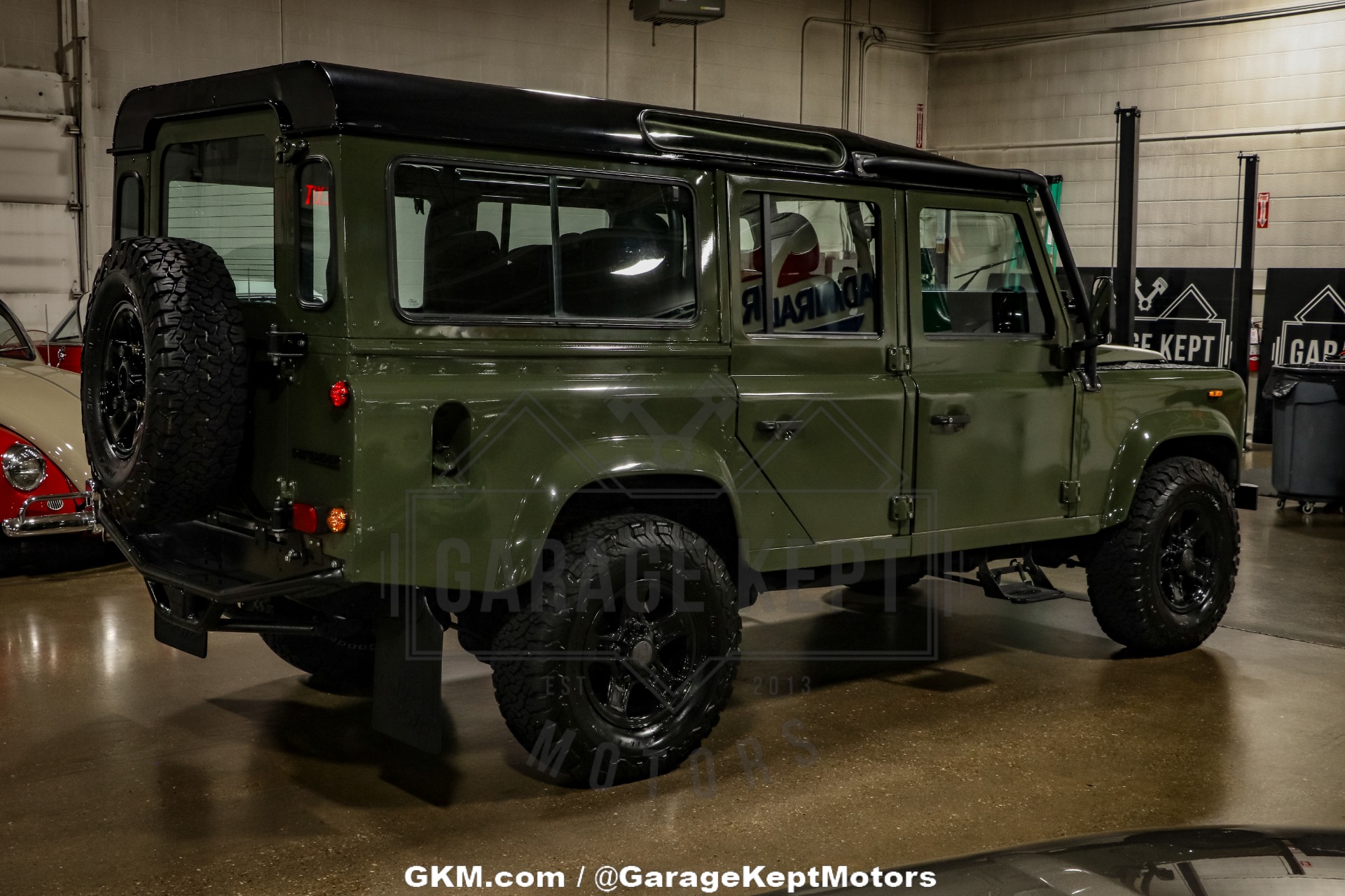 1986 Land Rover Defender 14
