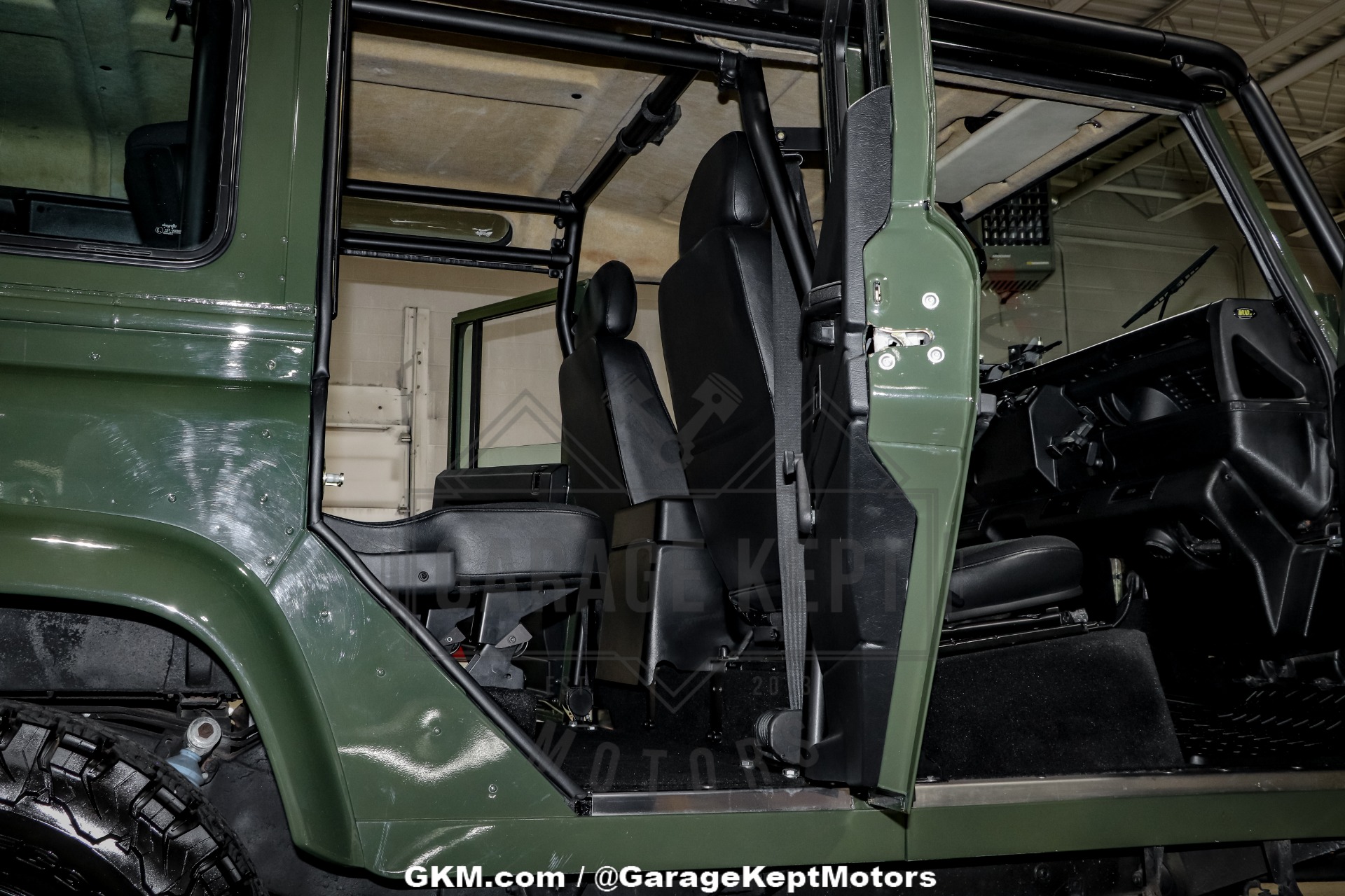 1986 Land Rover Defender 77