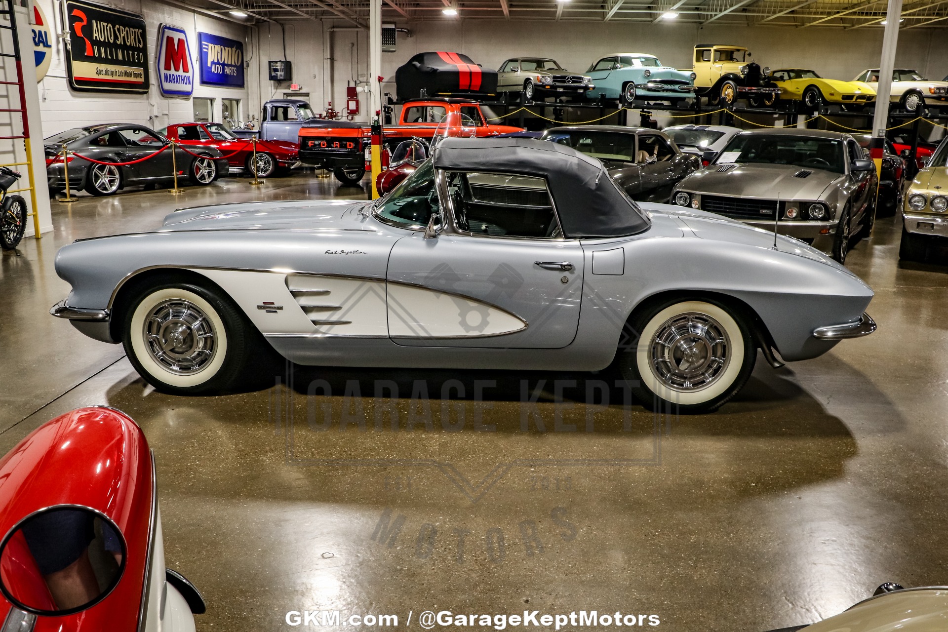1961 Chevrolet Corvette 10