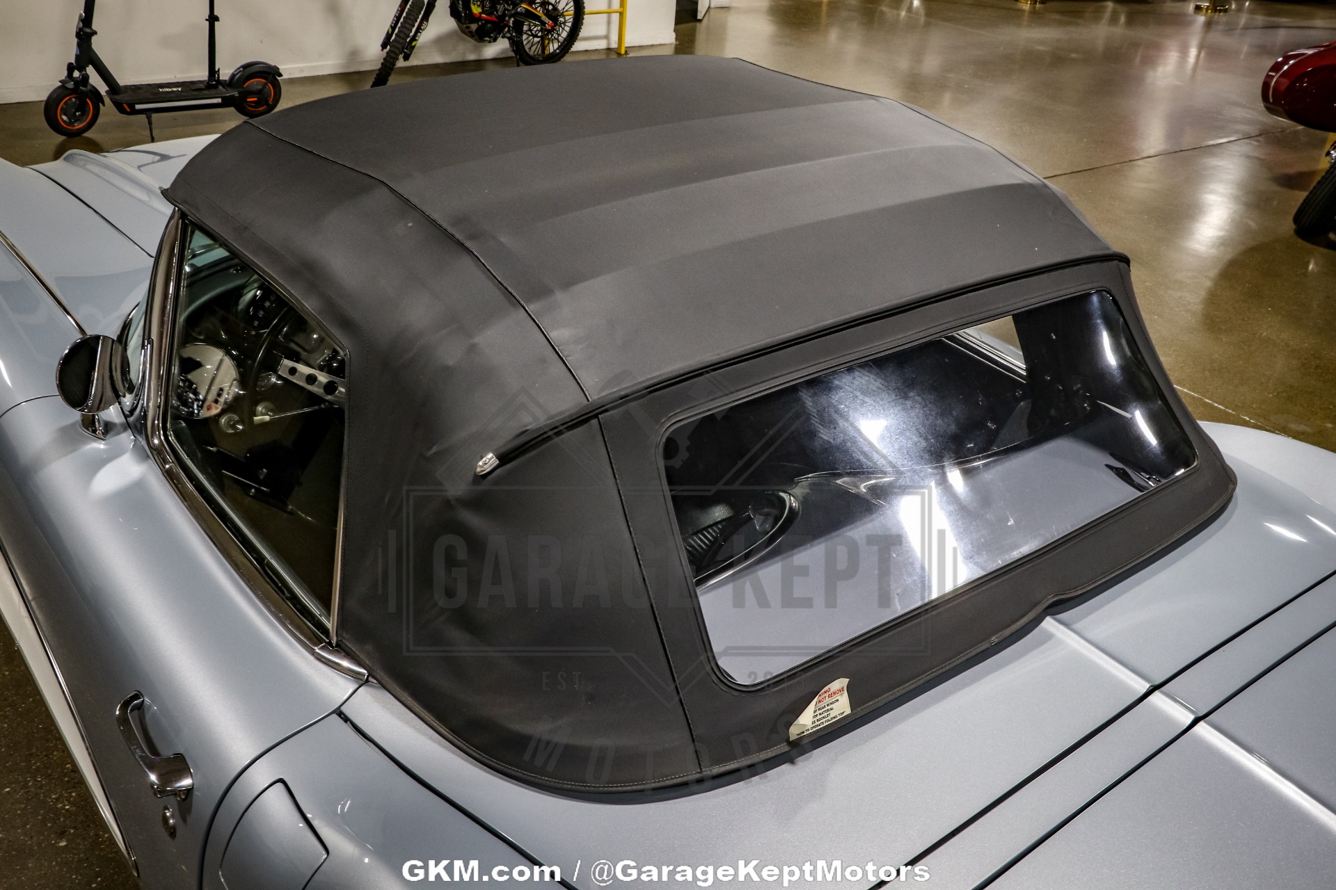 1961 Chevrolet Corvette 17