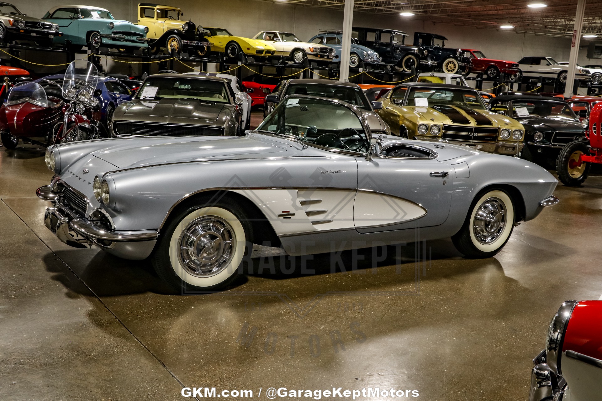 1961 Chevrolet Corvette 24