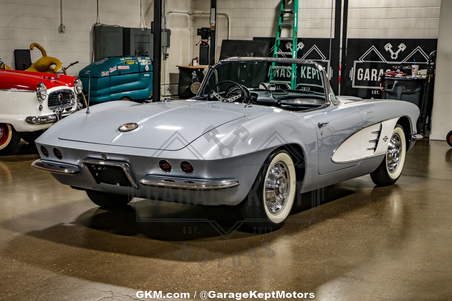 1961 Chevrolet Corvette 28