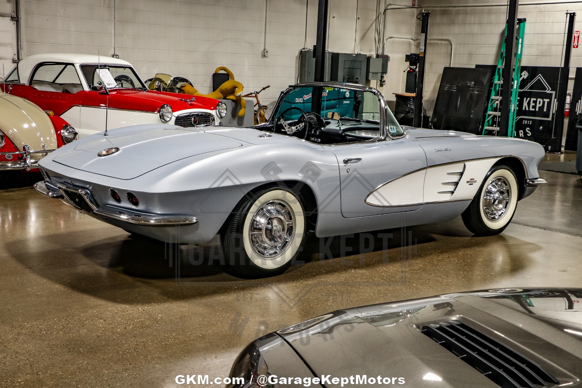 1961 Chevrolet Corvette 29