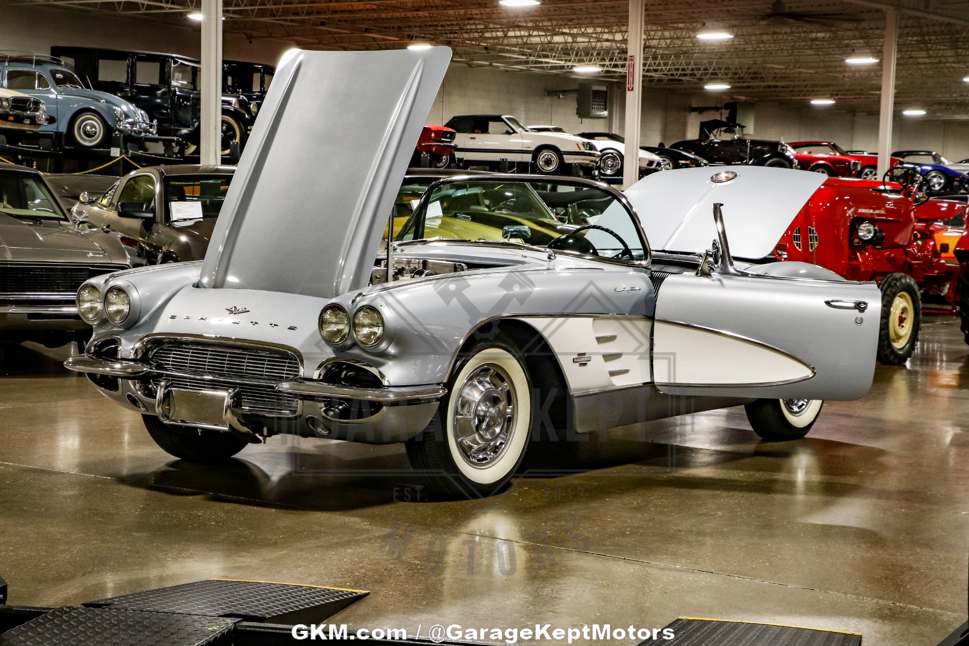 1961 Chevrolet Corvette 77