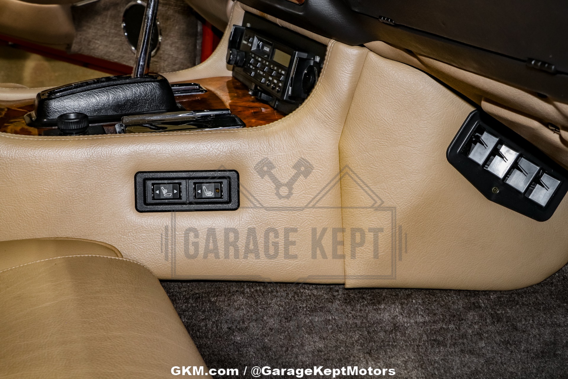 1990 Jaguar XJS 67
