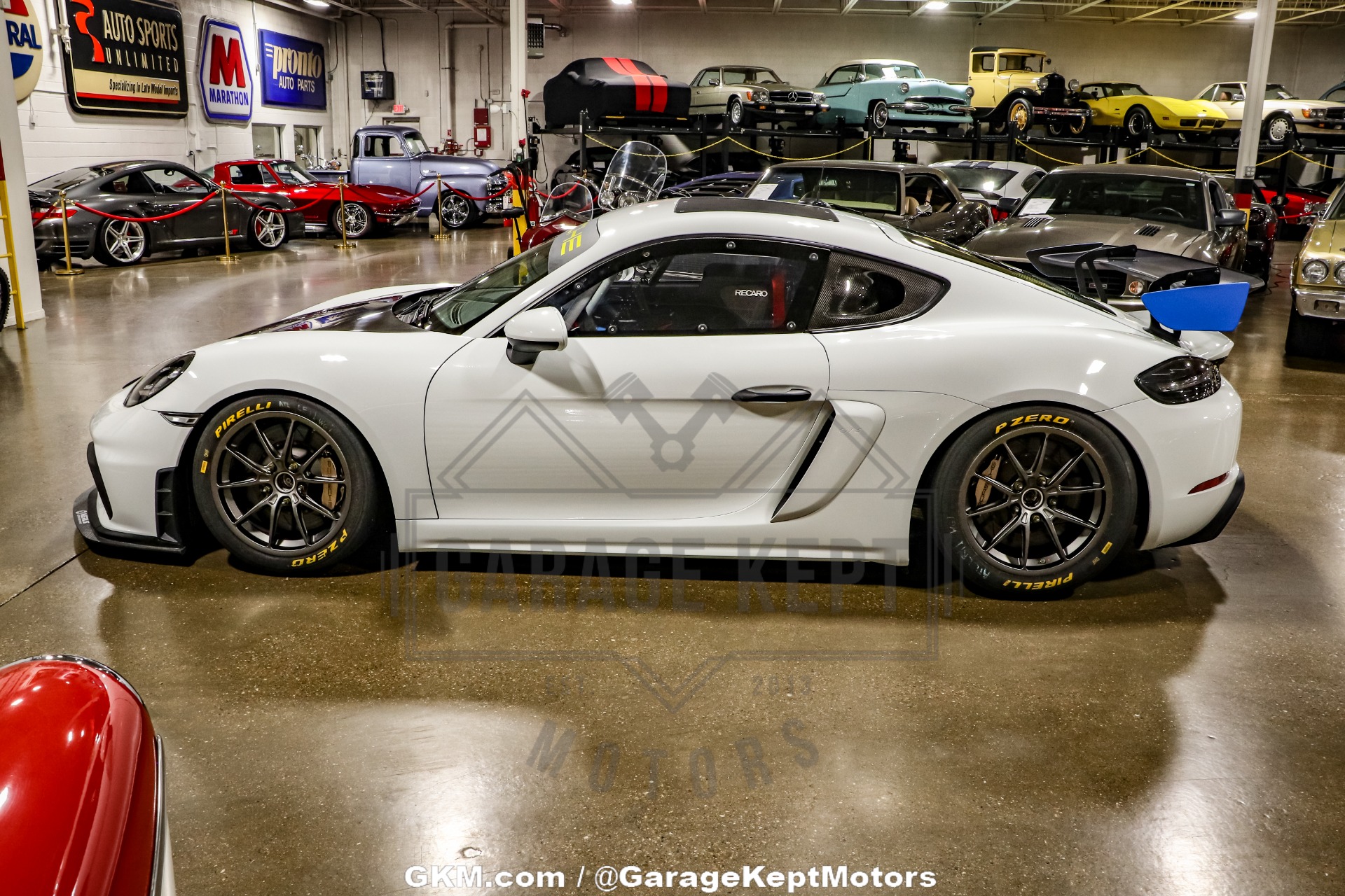 2019 Porsche Cayman GT4 10