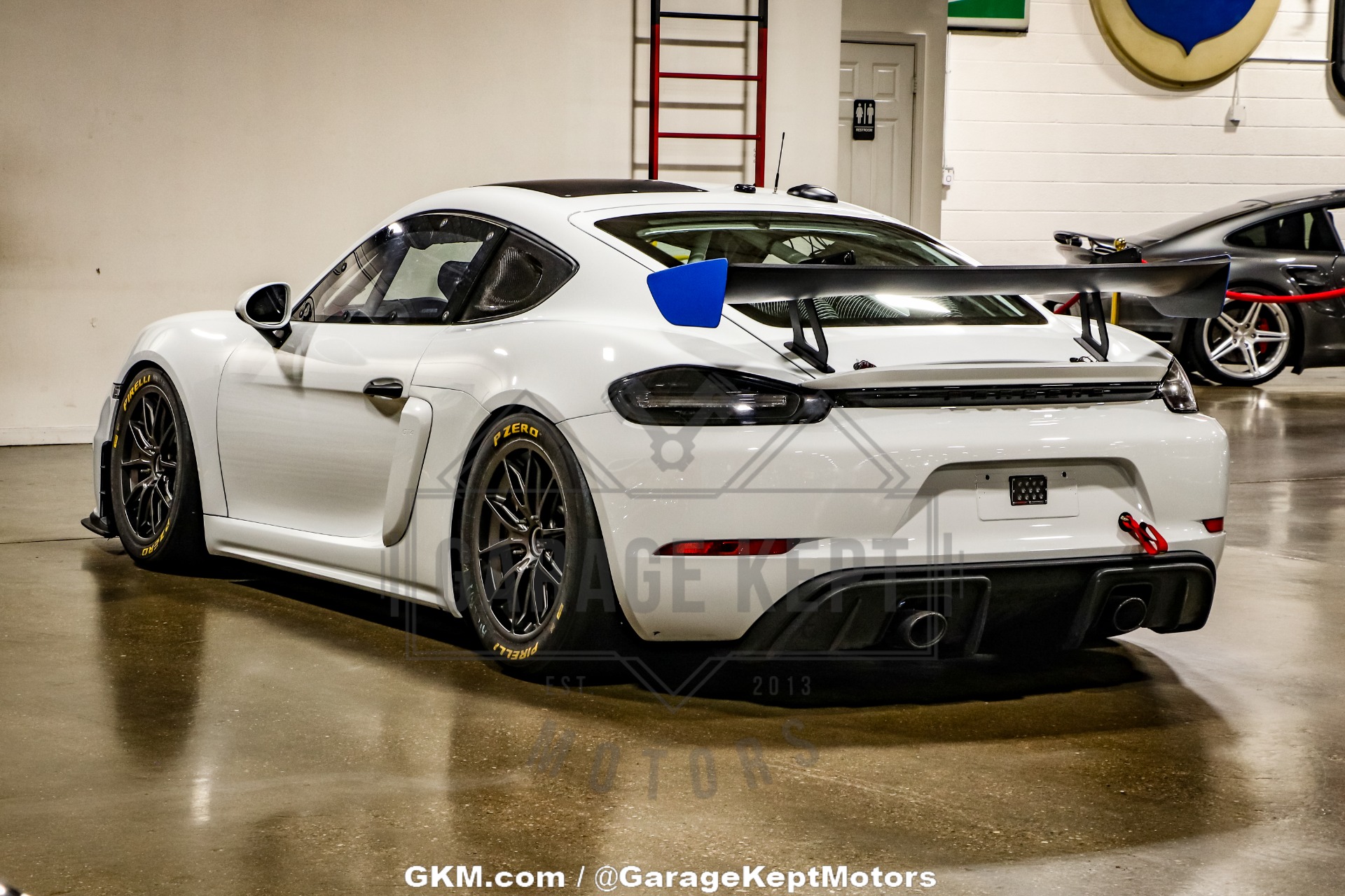 2019 Porsche Cayman GT4 12