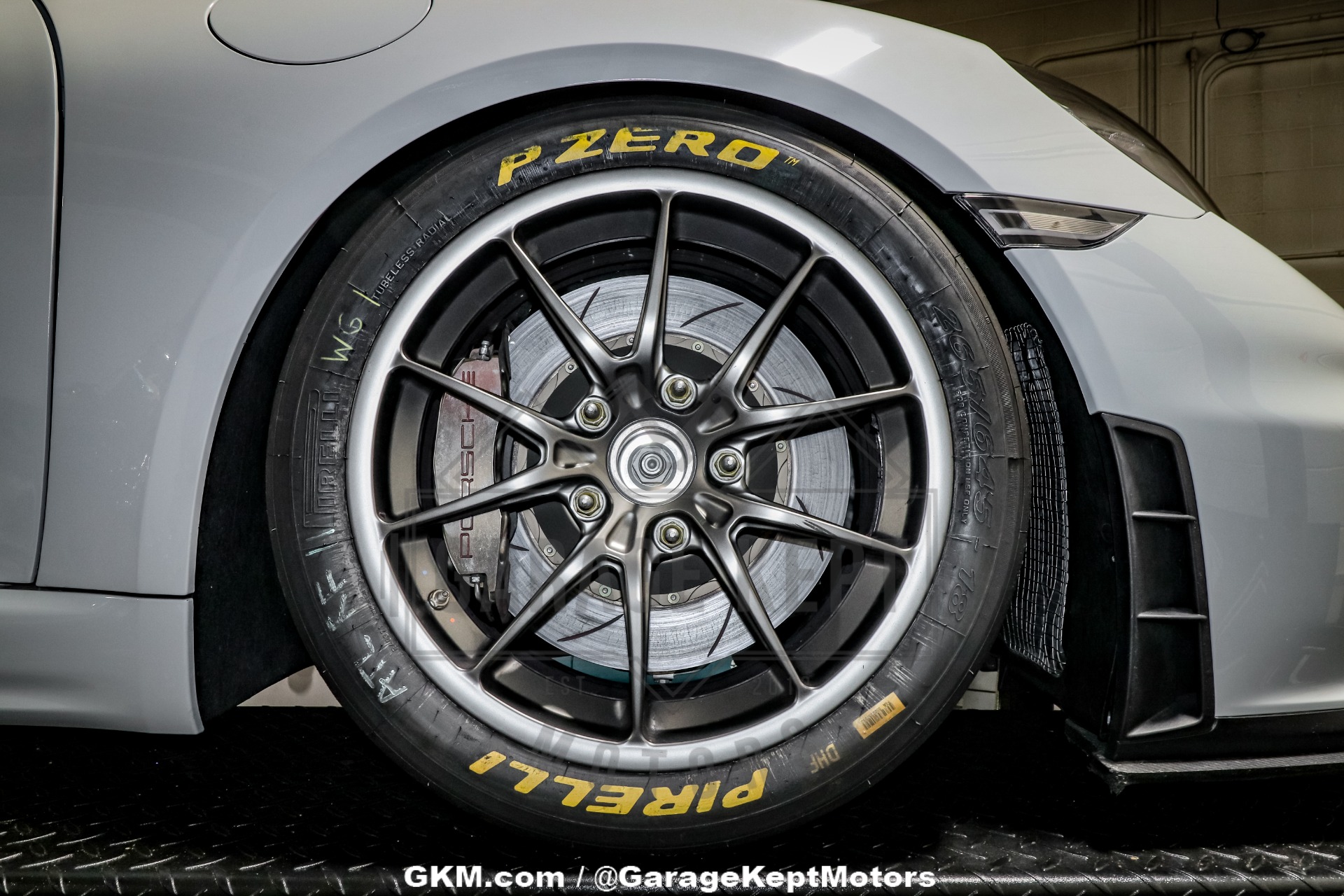 2019 Porsche Cayman GT4 206