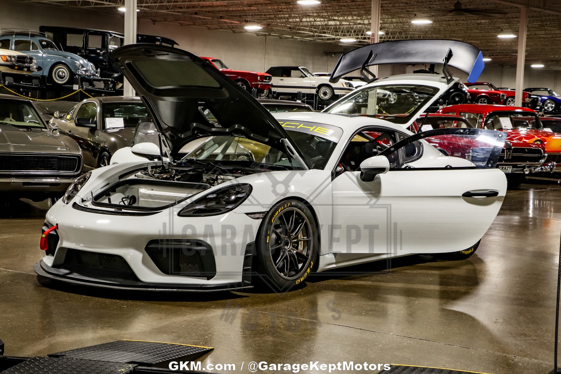 2019 Porsche Cayman GT4 84