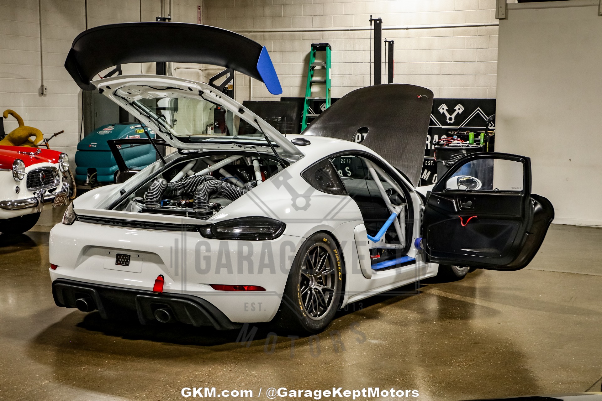 2019 Porsche Cayman GT4 85