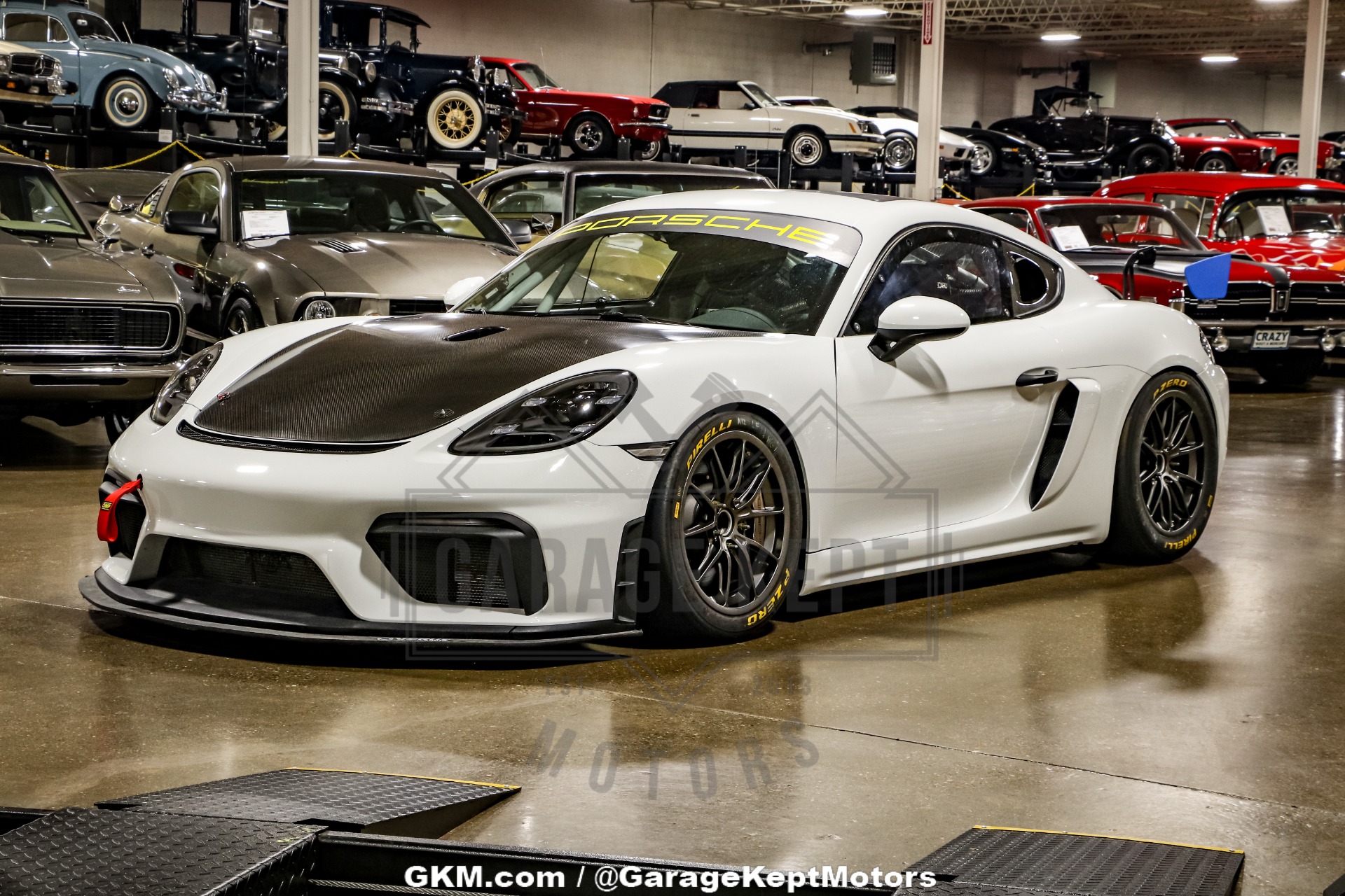 2019 Porsche Cayman GT4 8
