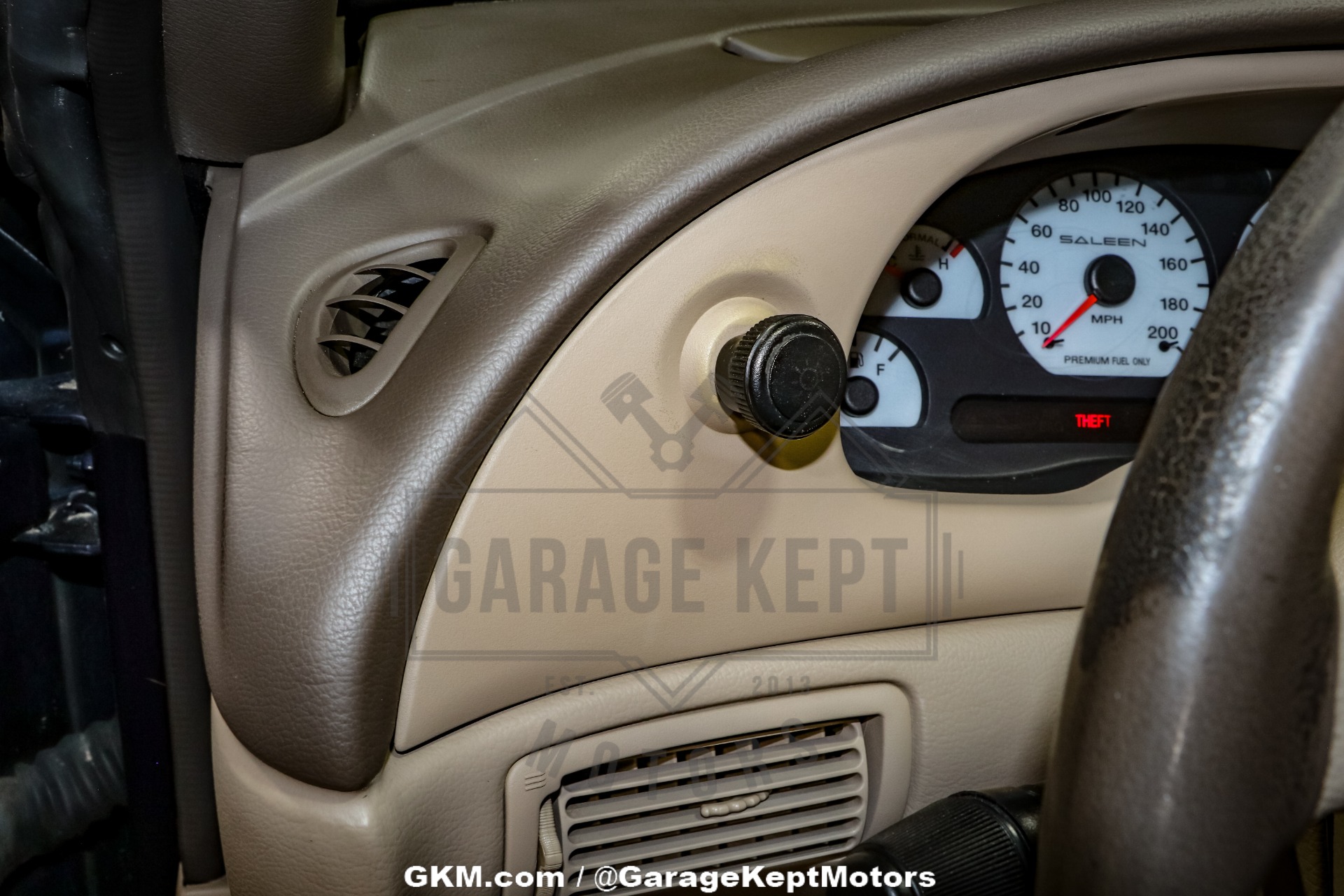 2001 Ford Mustang 111