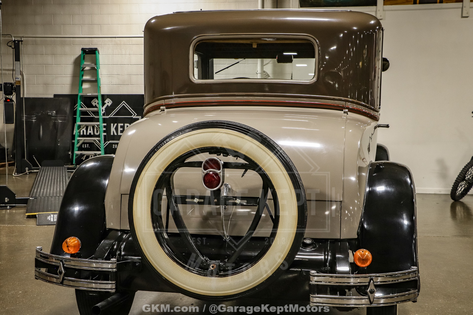 1929 Chevrolet Coupe 43