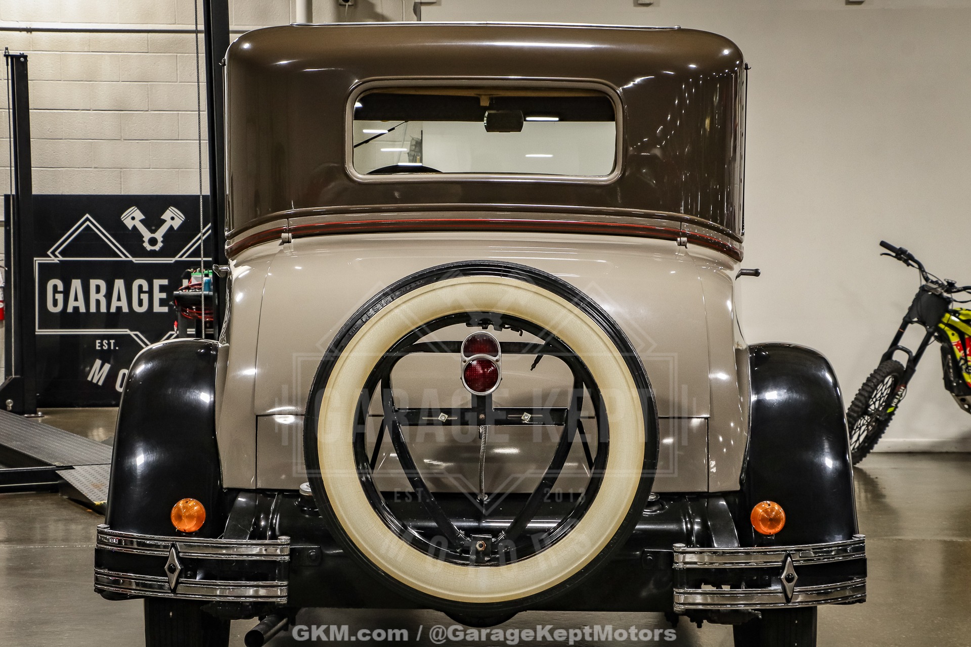 1929 Chevrolet Coupe 44
