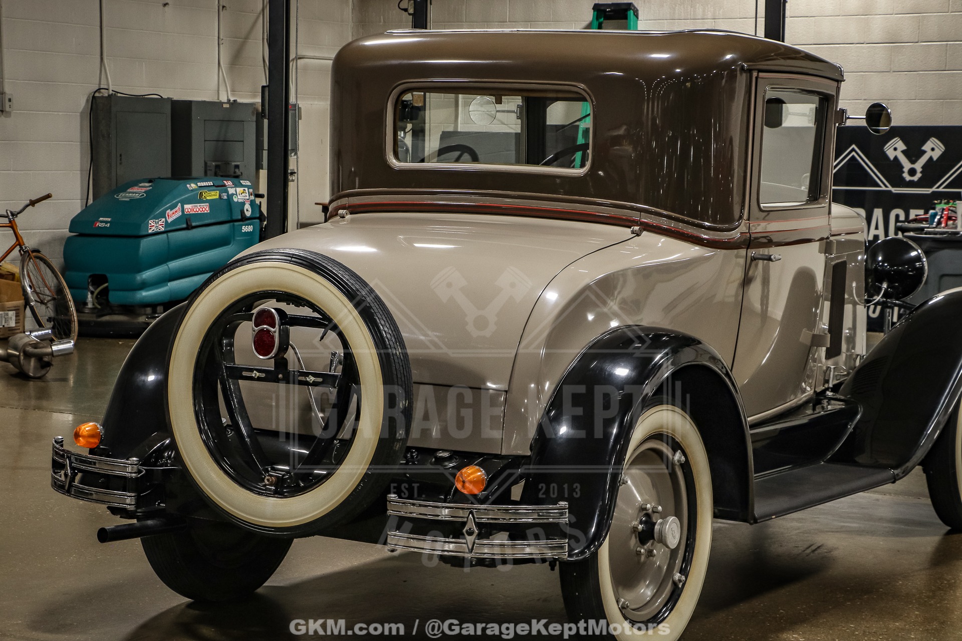 1929 Chevrolet Coupe 46