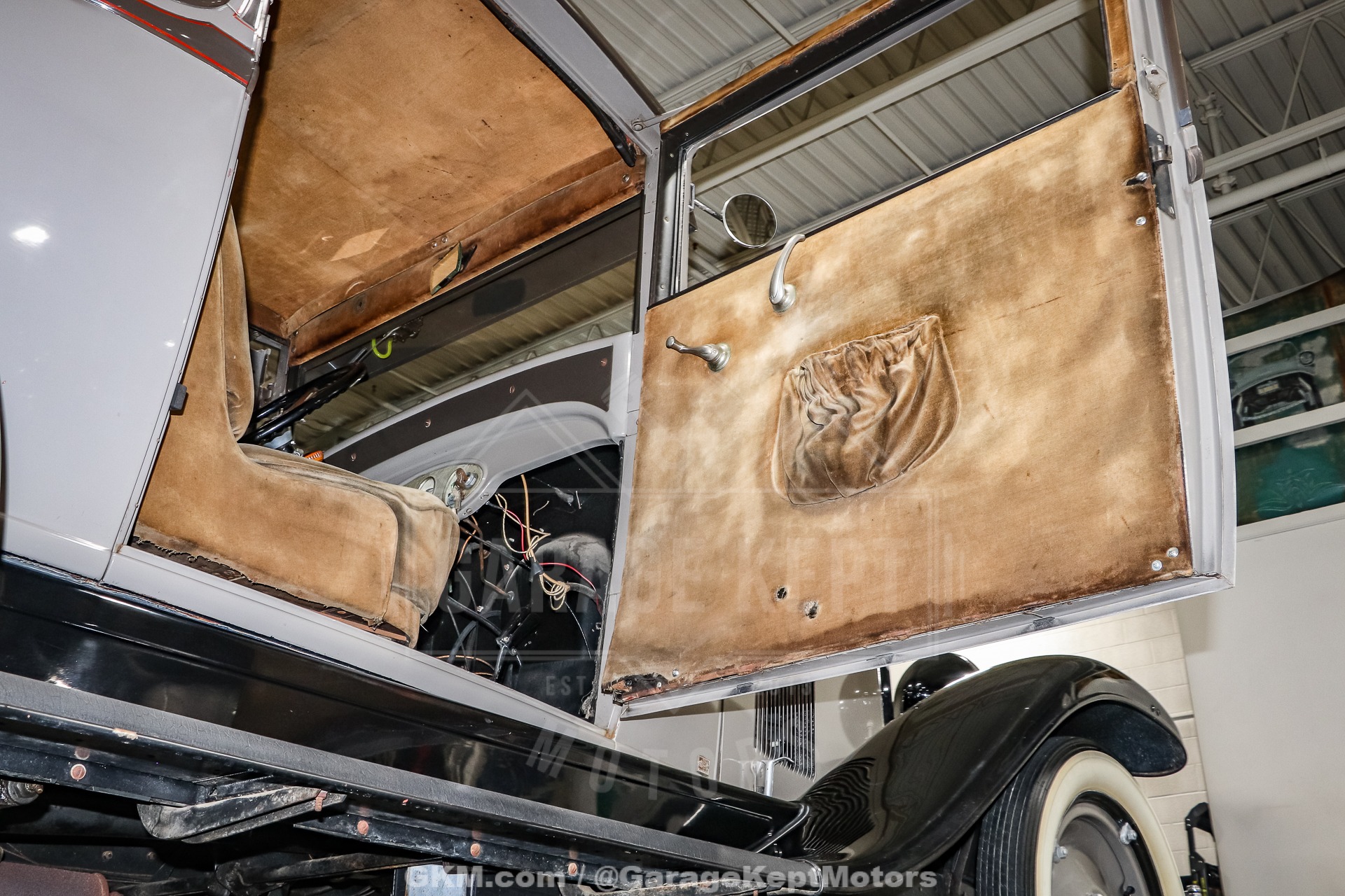 1929 Chevrolet Coupe 68
