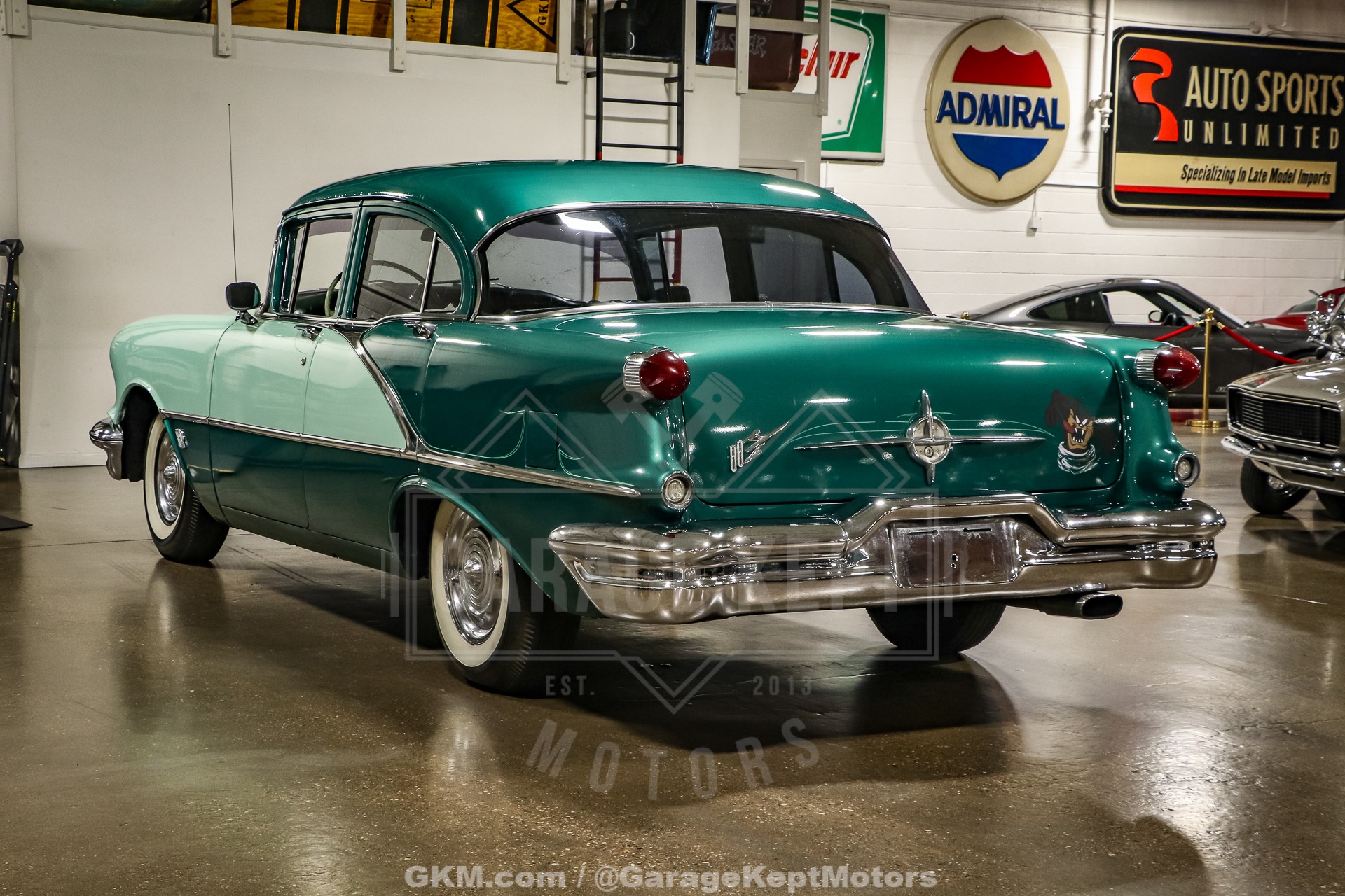 1956 Oldsmobile Super 88 Holiday Sedan 12