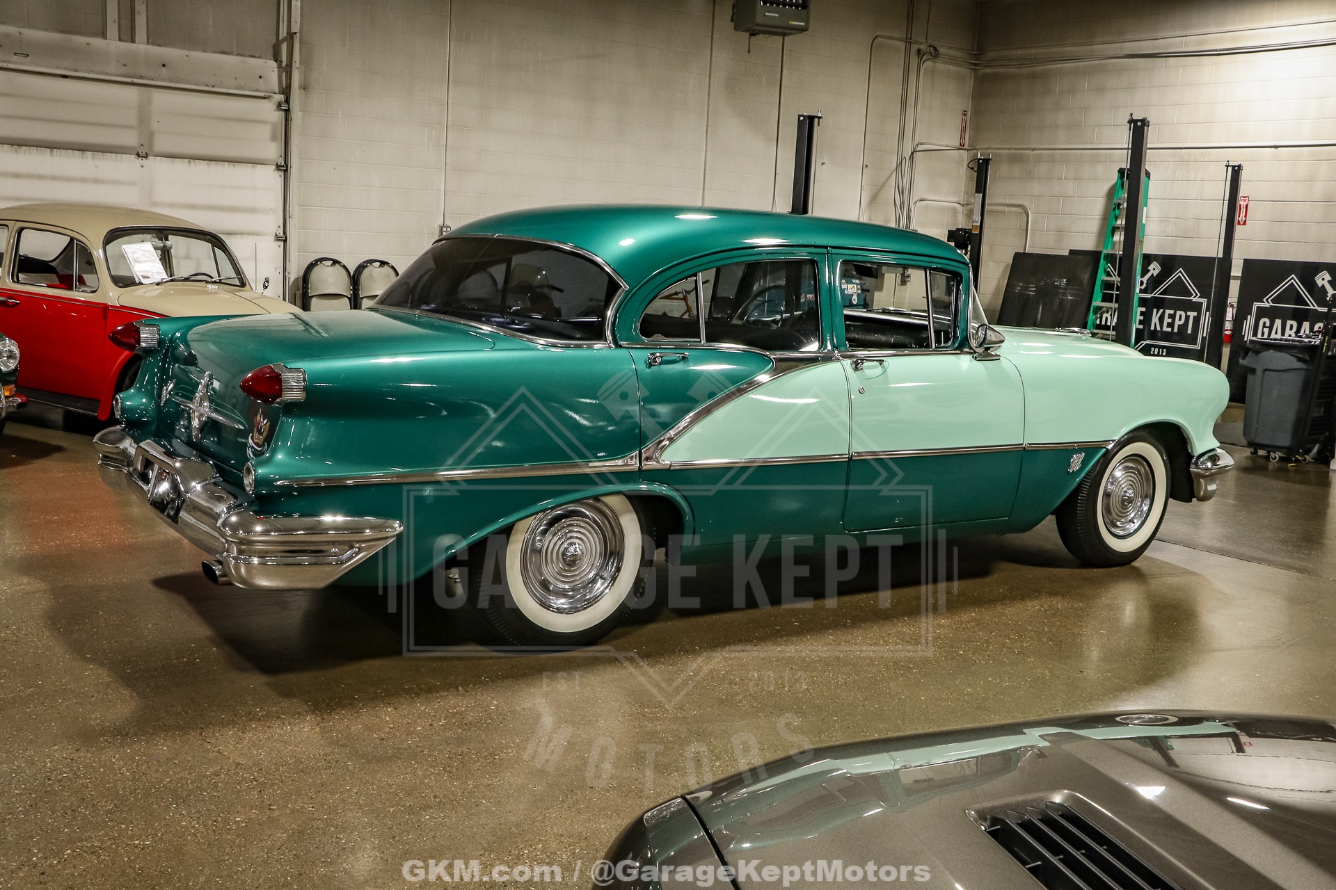 1956 Oldsmobile Super 88 Holiday Sedan 14