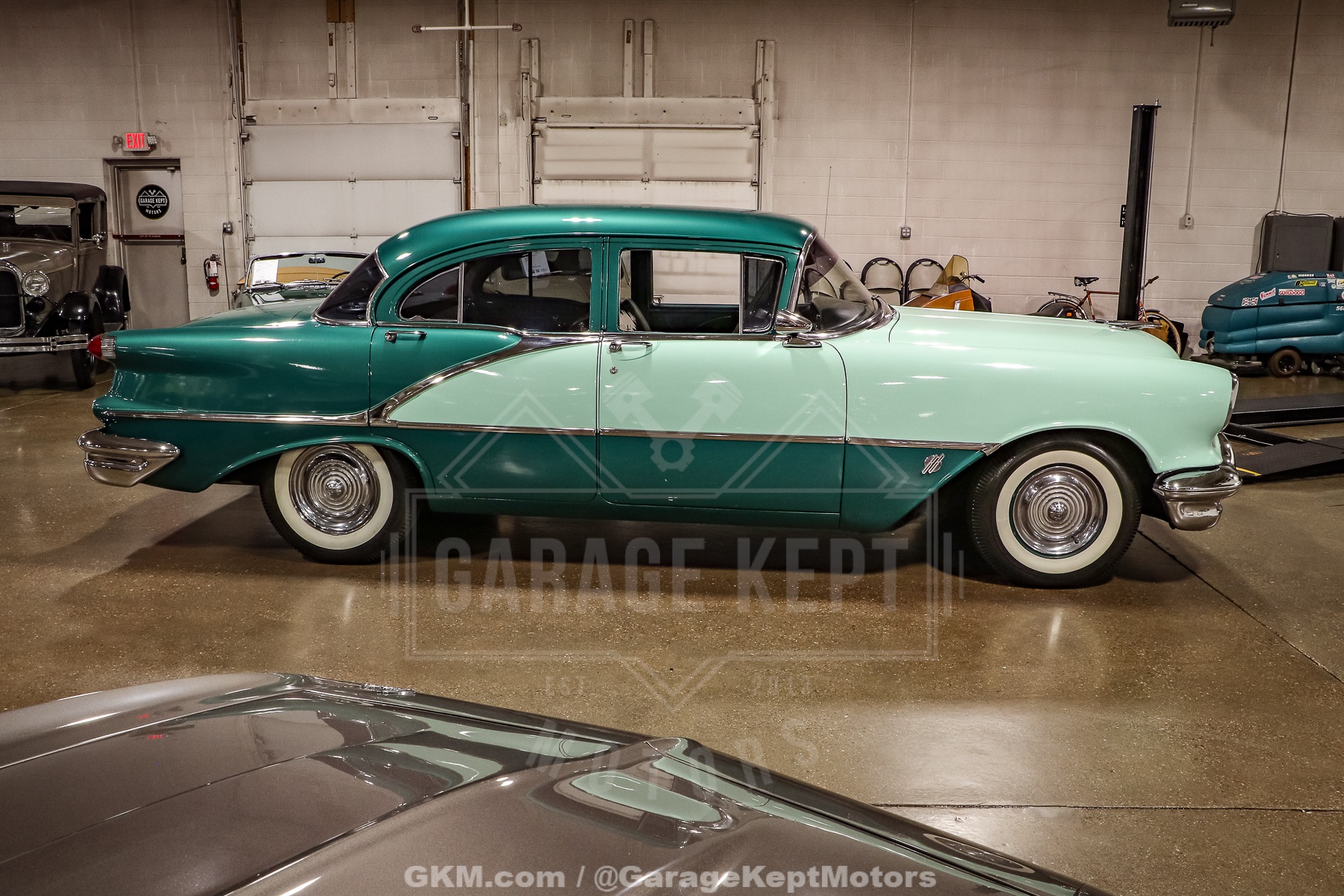 1956 Oldsmobile Super 88 Holiday Sedan 15