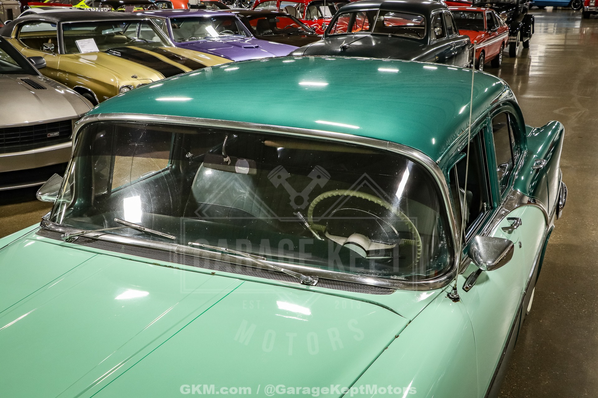 1956 Oldsmobile Super 88 Holiday Sedan 29
