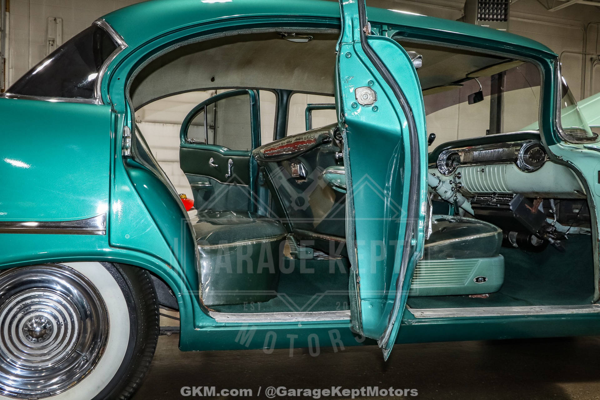 1956 Oldsmobile Super 88 Holiday Sedan 77