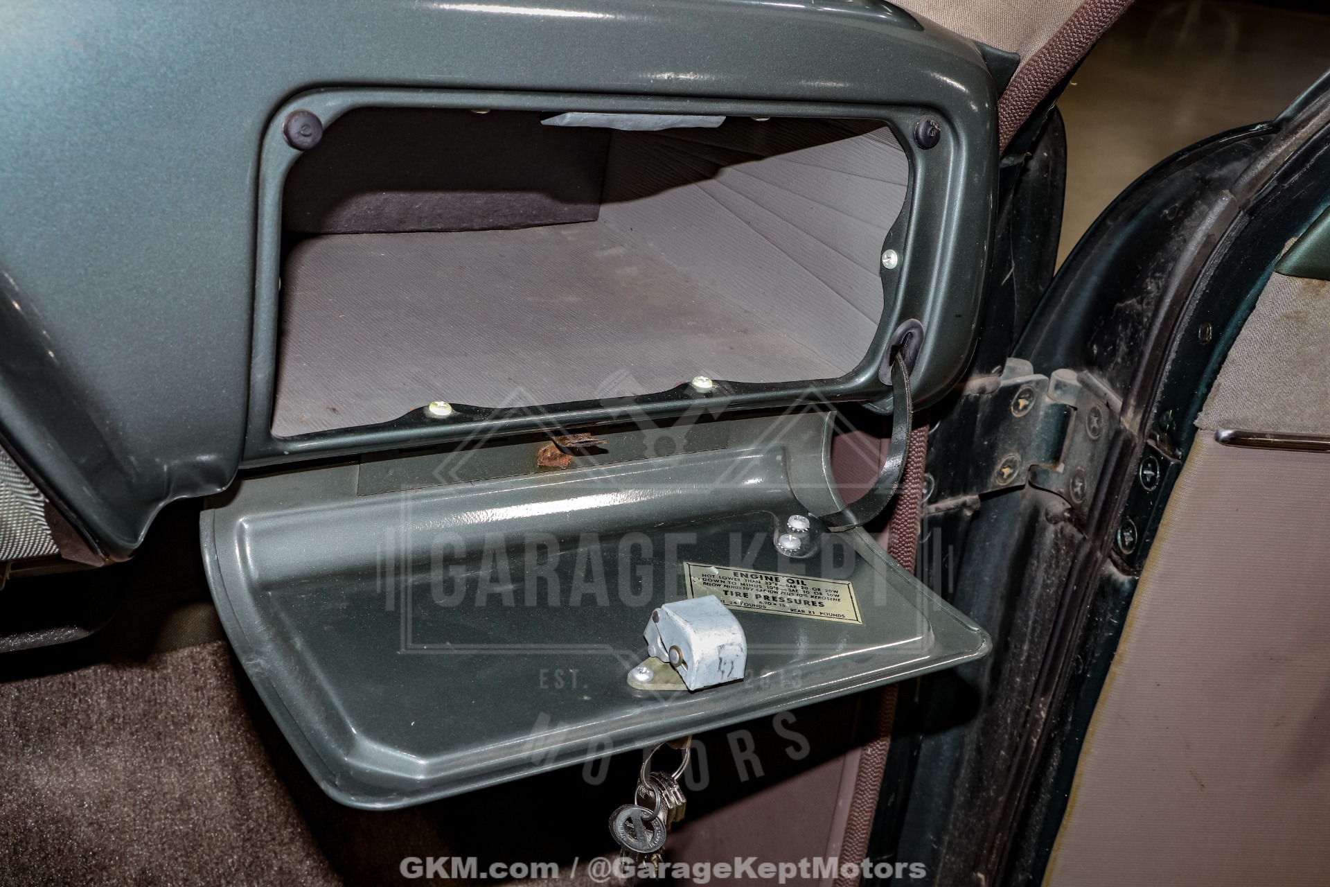 1951 Ford Custom Deluxe 113