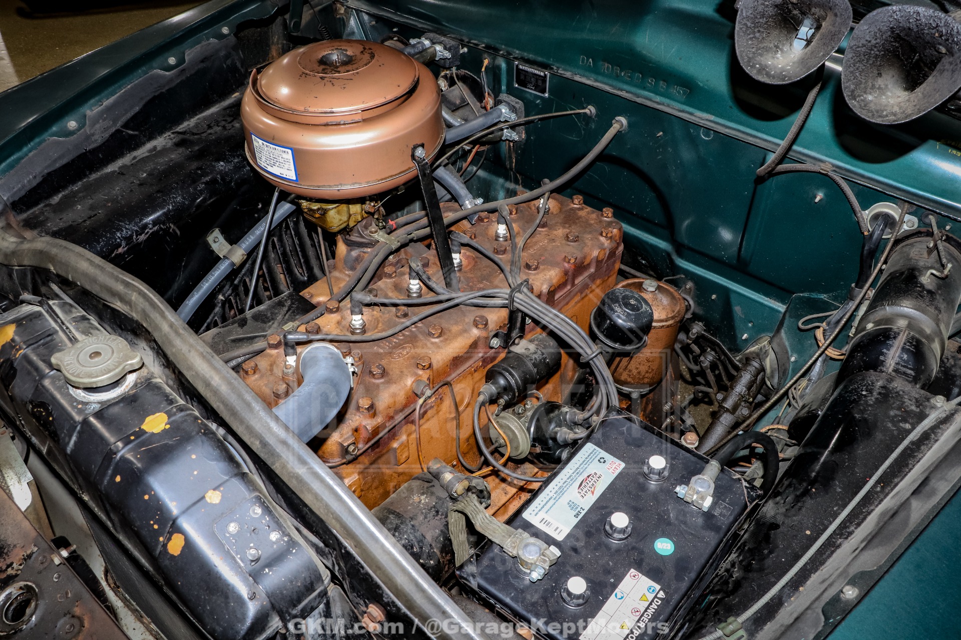 1951 Ford Custom Deluxe 115