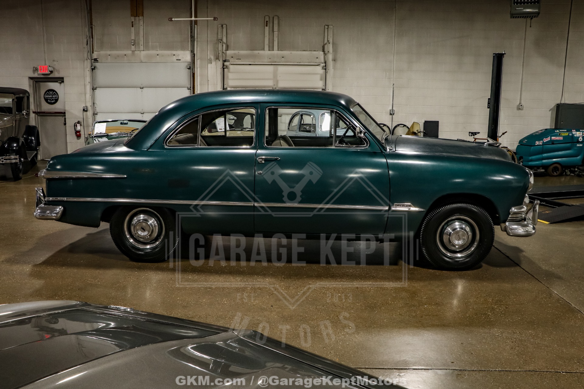 1951 Ford Custom Deluxe 15