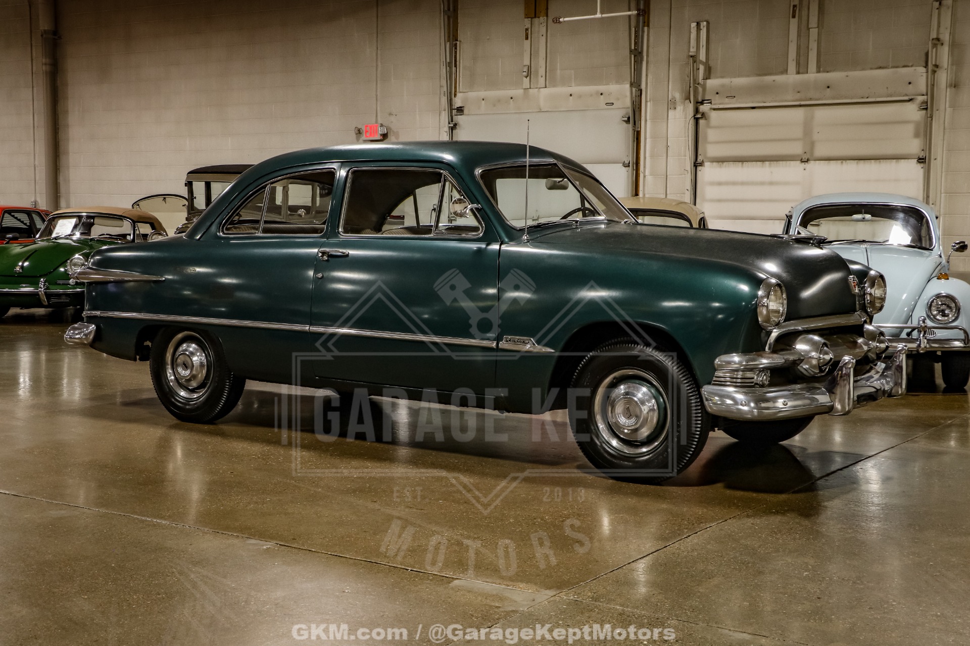 1951 Ford Custom Deluxe 16