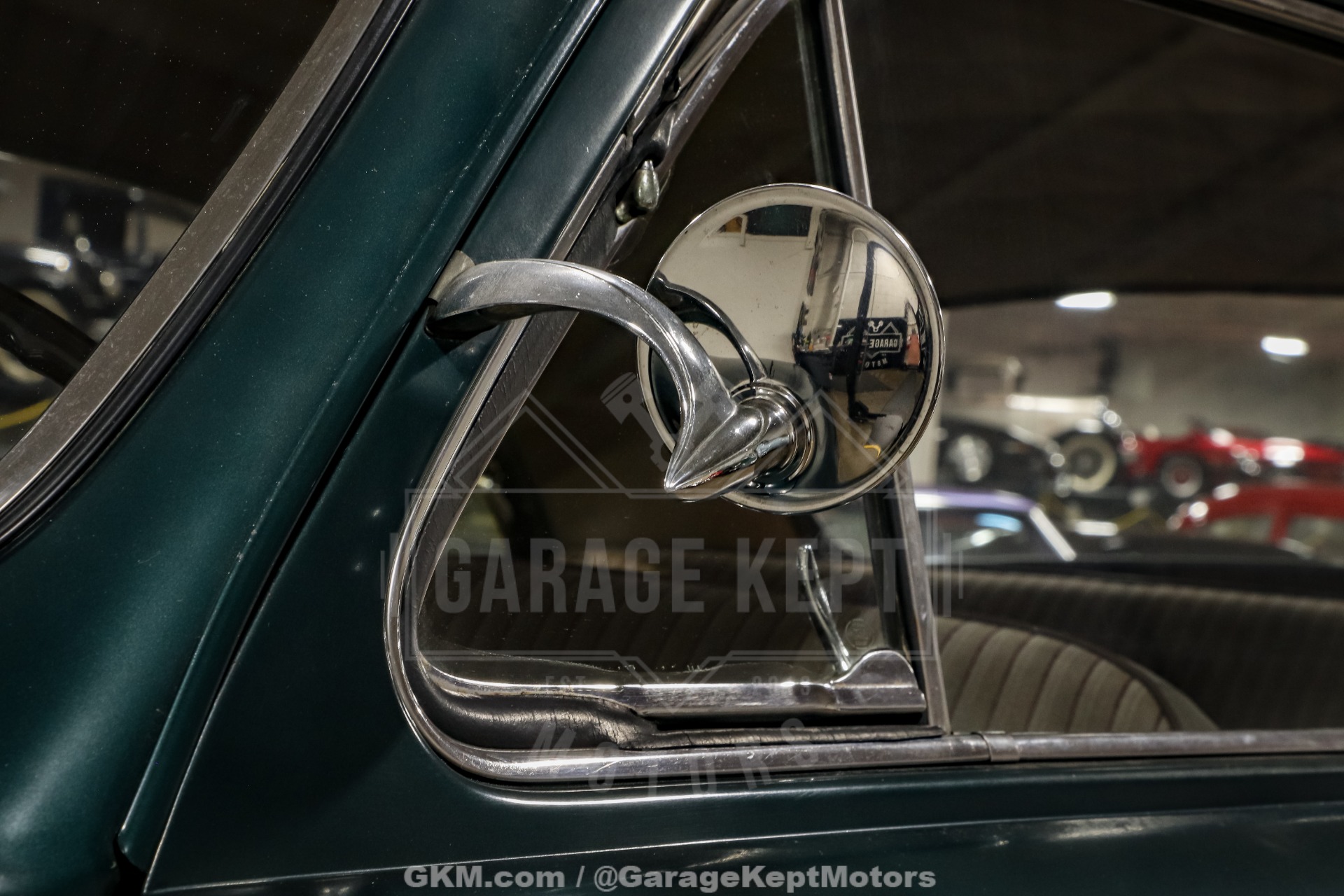 1951 Ford Custom Deluxe 33