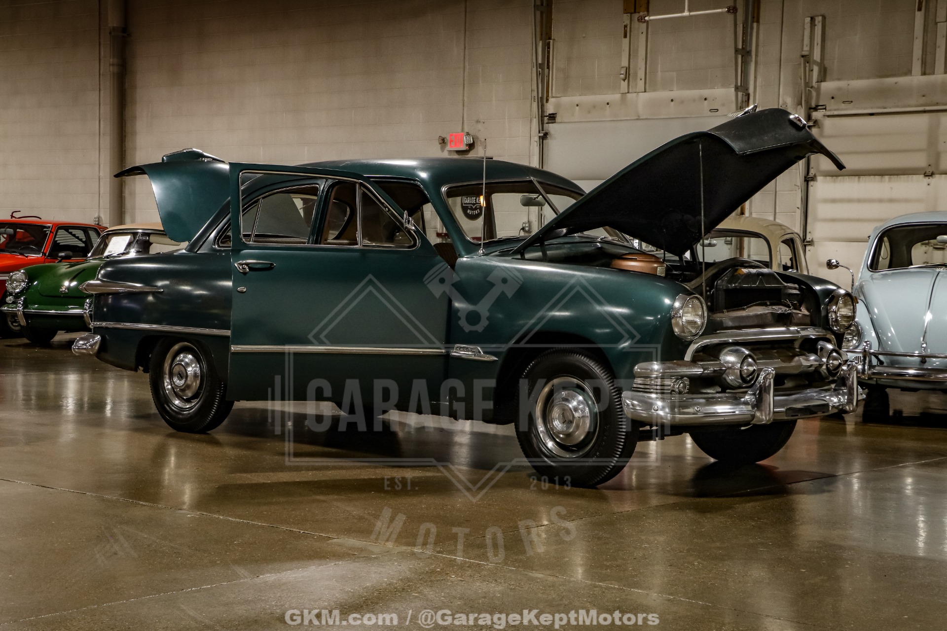 1951 Ford Custom Deluxe 64
