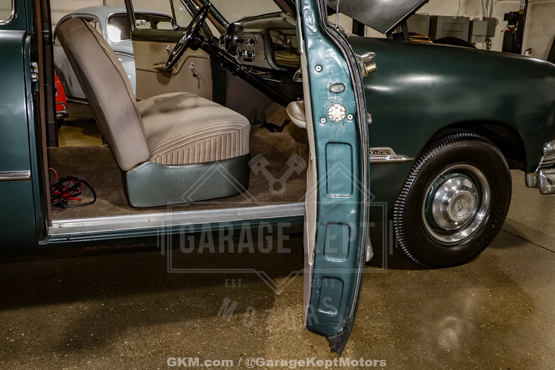1951 Ford Custom Deluxe 68